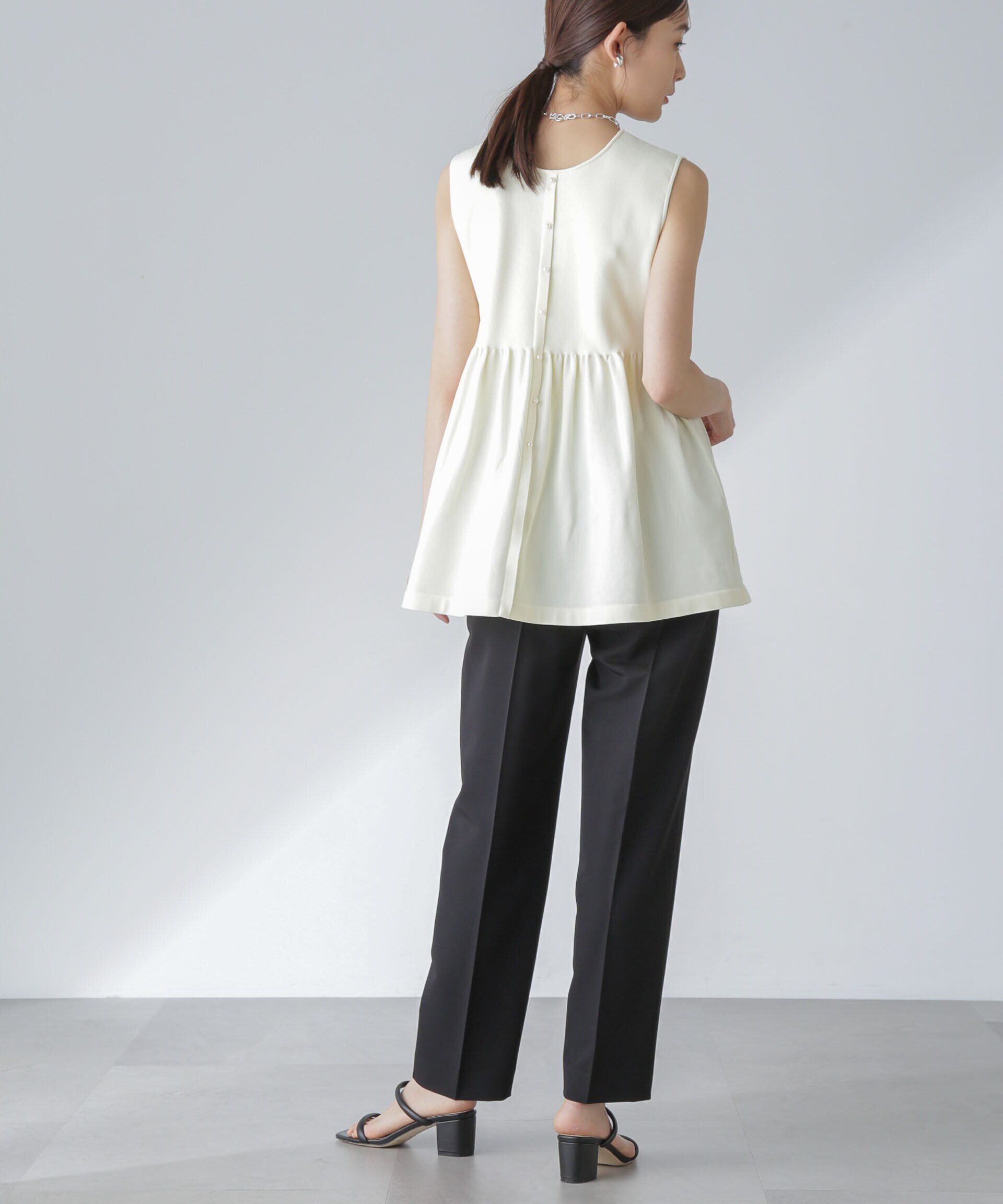 nano･universe「ピンタックイージーテーパードパンツ」|チノ|