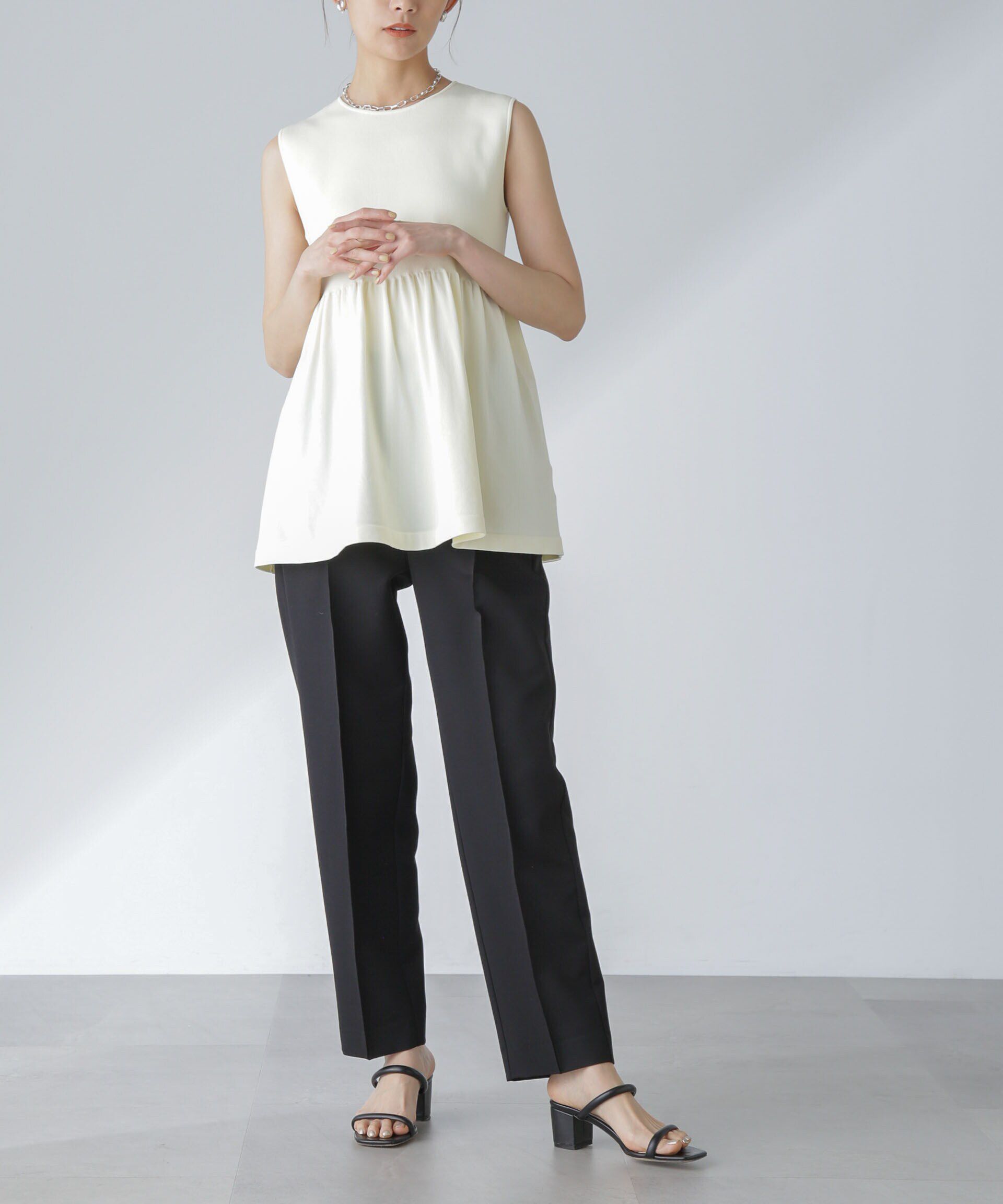 nano･universe「ピンタックイージーテーパードパンツ」|チノ|