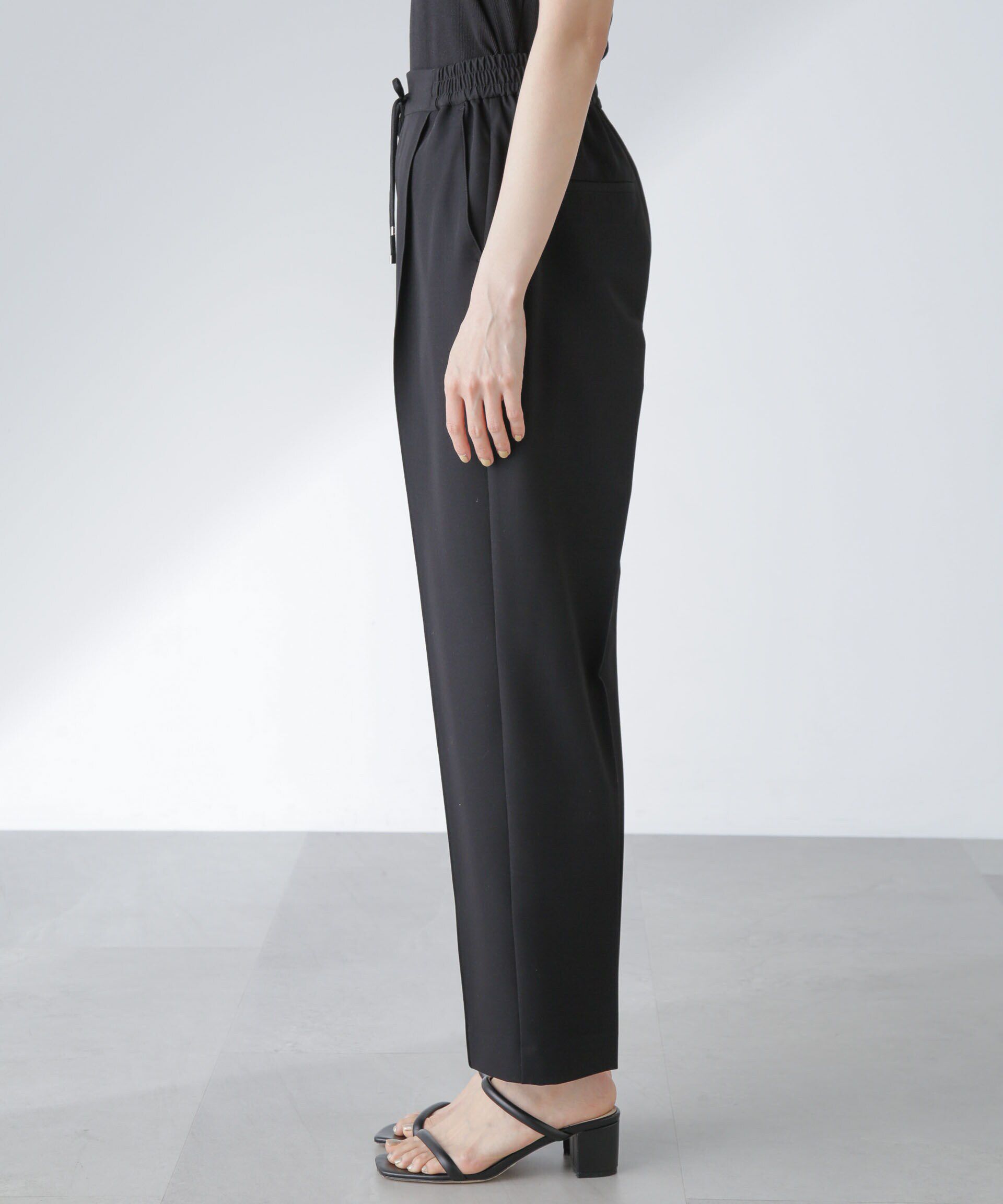 nano･universe「ピンタックイージーテーパードパンツ」|チノ|