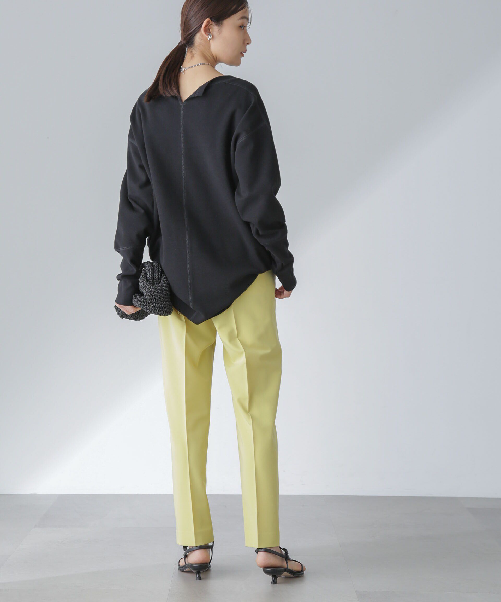 nano･universe「ピンタックイージーテーパードパンツ」|チノ|