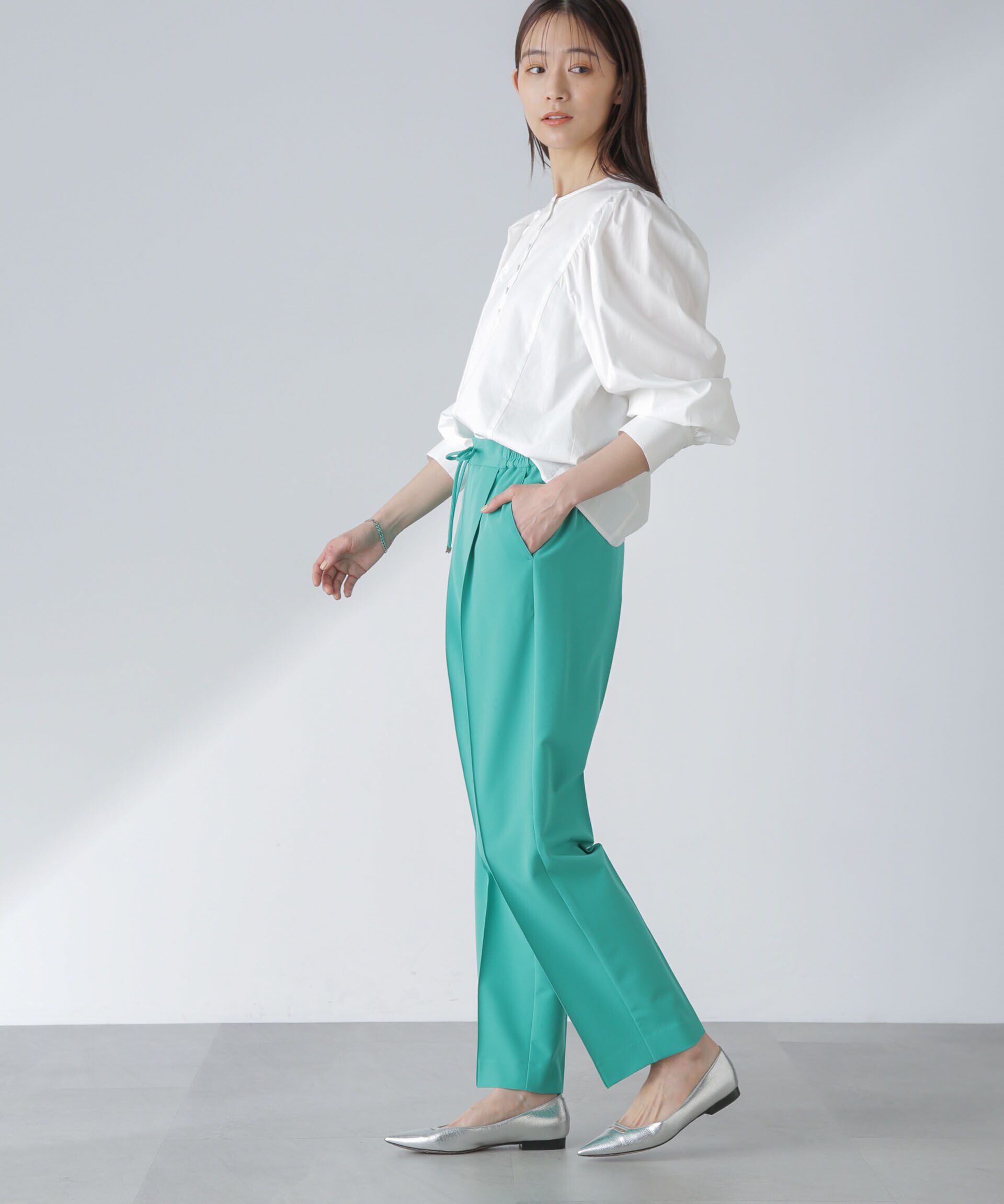 nano･universe「ピンタックイージーテーパードパンツ」|チノ|