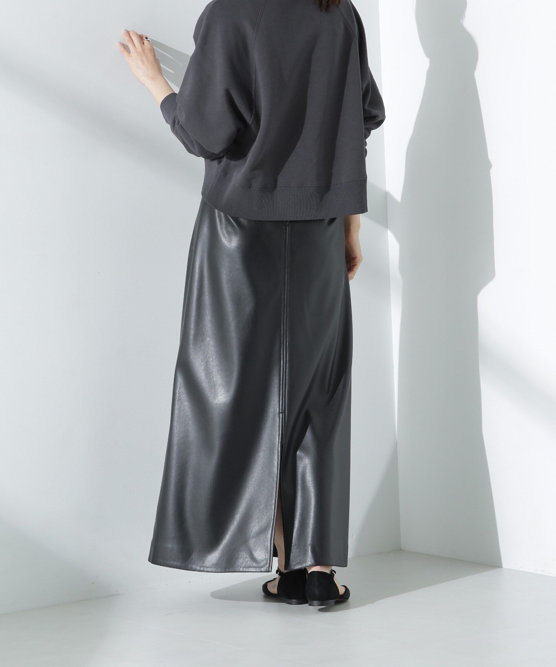 nano･universe「フェイクレザーマキシスカート」|スカート|