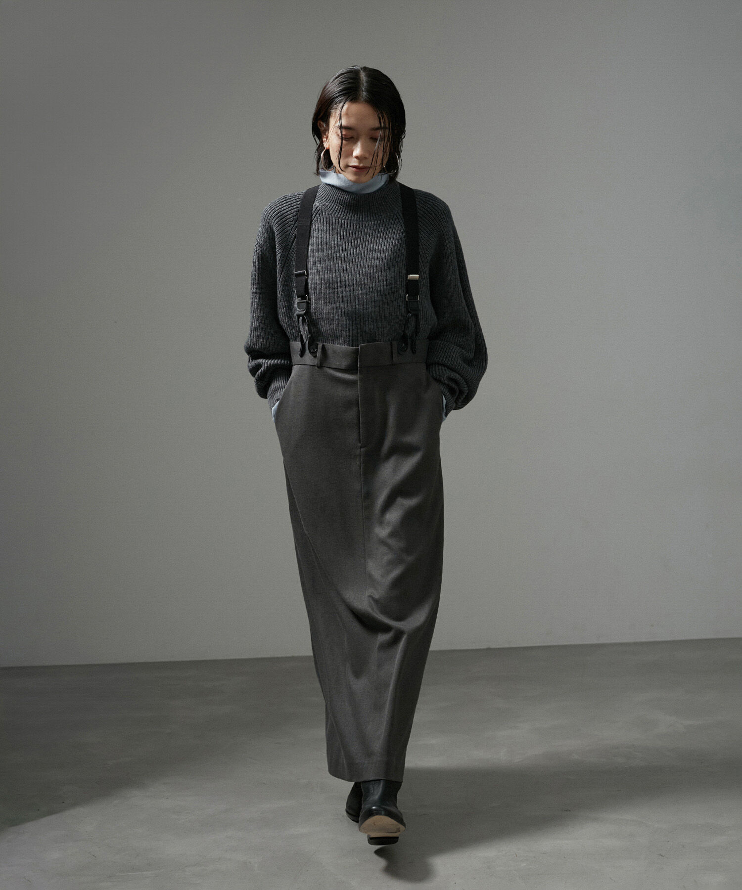 SALON adam et rope'「【WEB限定】サスペンダートラペーズスカート」|スカート|チャコール(06)