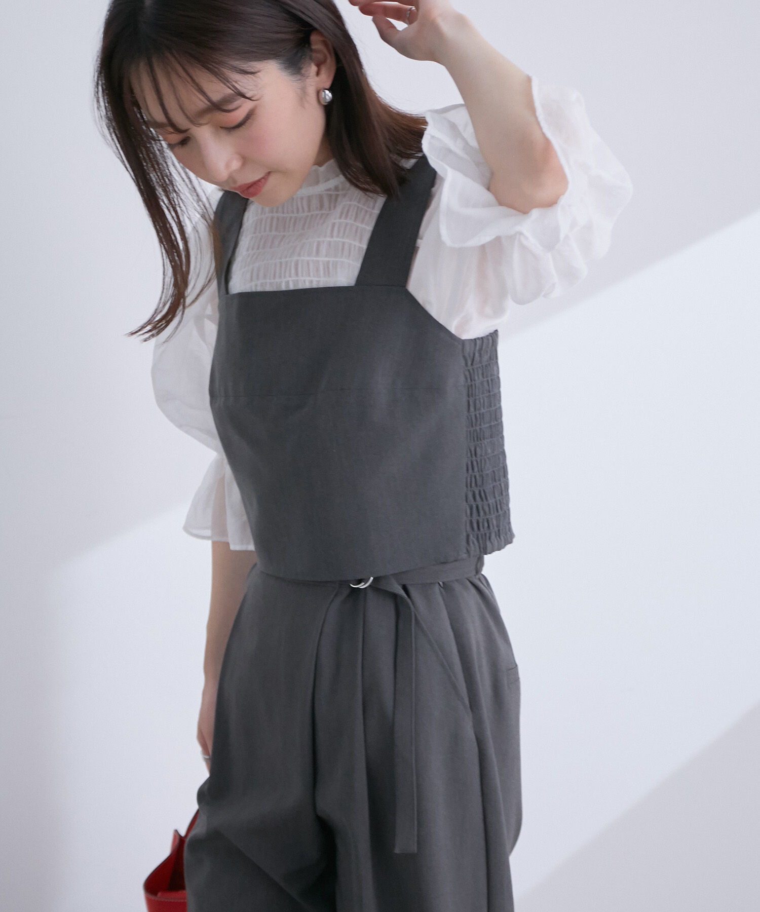 VIS「【高橋愛さんコラボ】セットアップでも1枚でも着られる、ビスチェトップス【セットアップ対応】」|ベスト・ジレ|