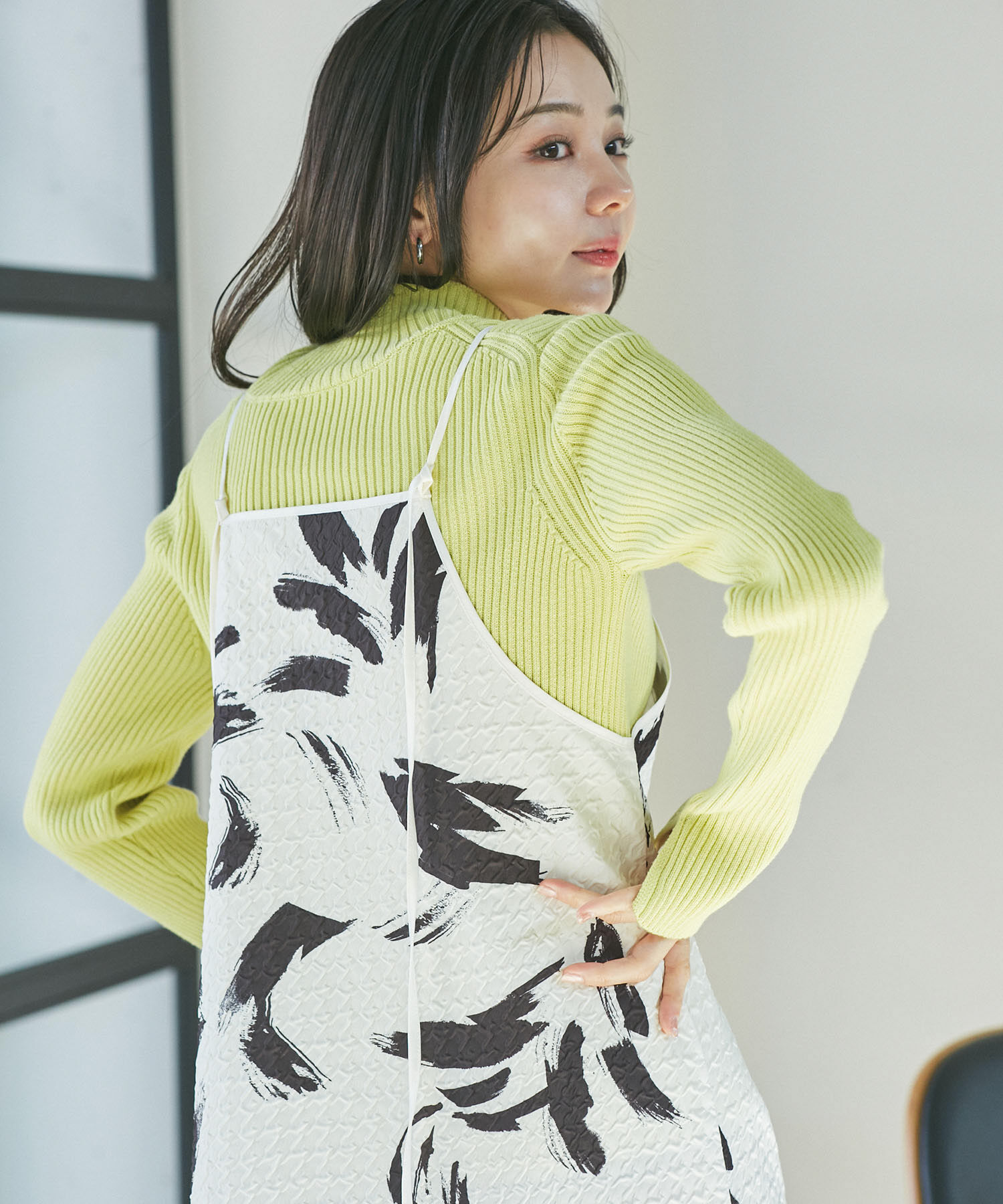 VIS「【洗える】アート柄キャミワンピース」|ワンピース|