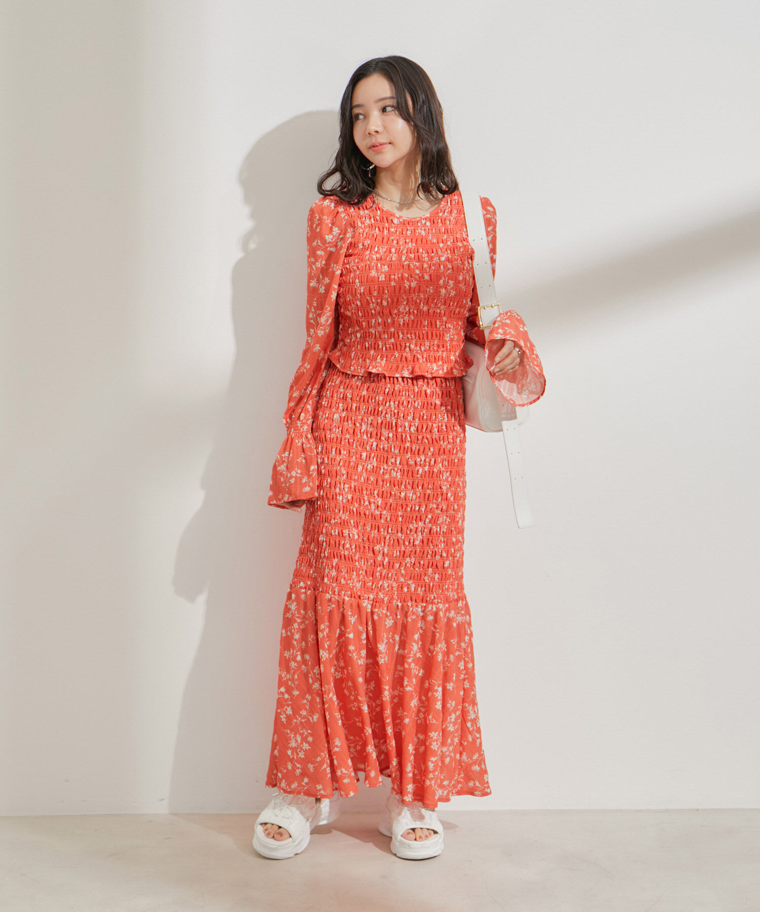 VIS「【セットアップ対応】花柄シャーリングブラウス」|シャツ・ブラウス|