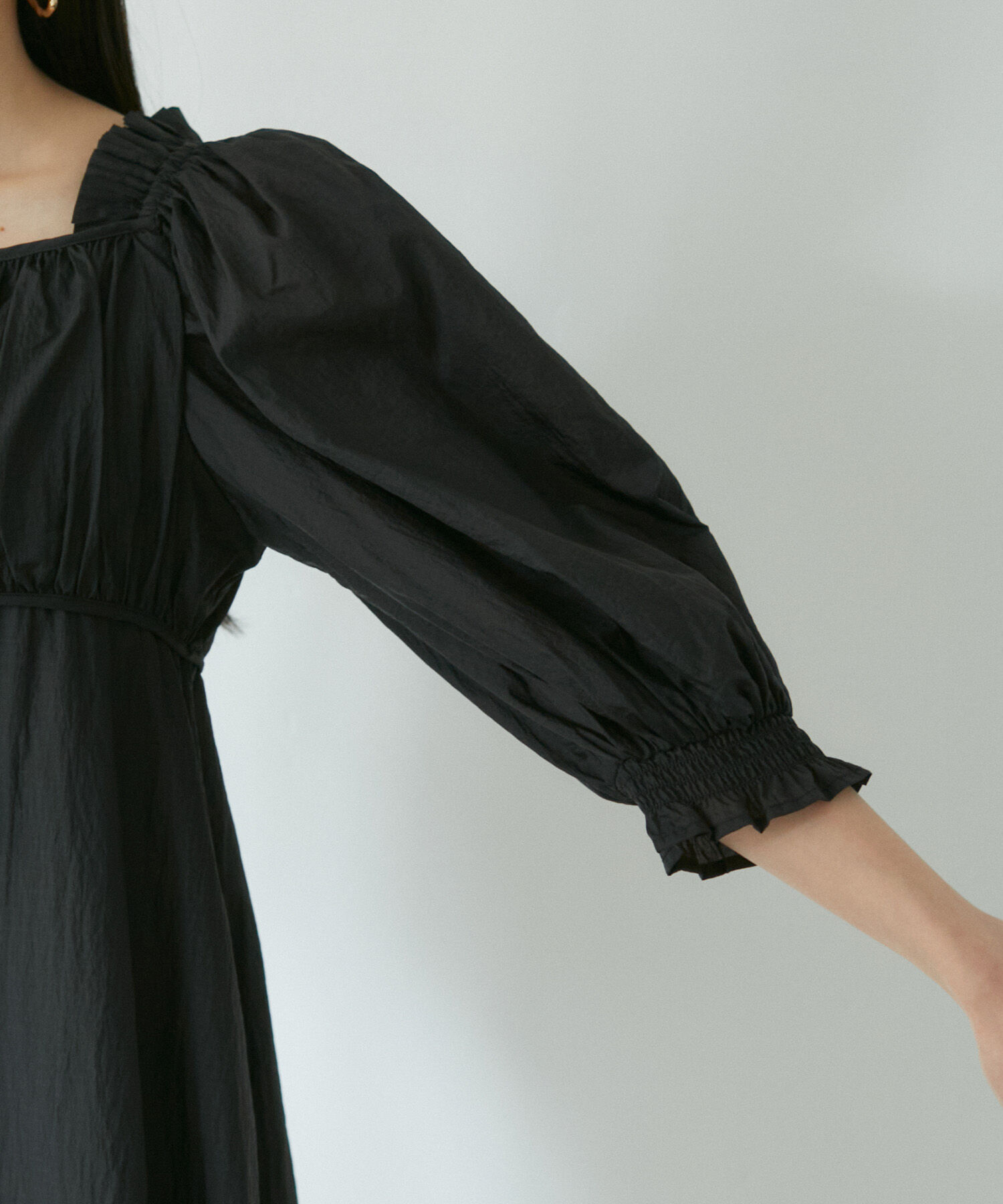 VIS「パフスリーブナイロンチュニックブラウス」|シャツ・ブラウス|