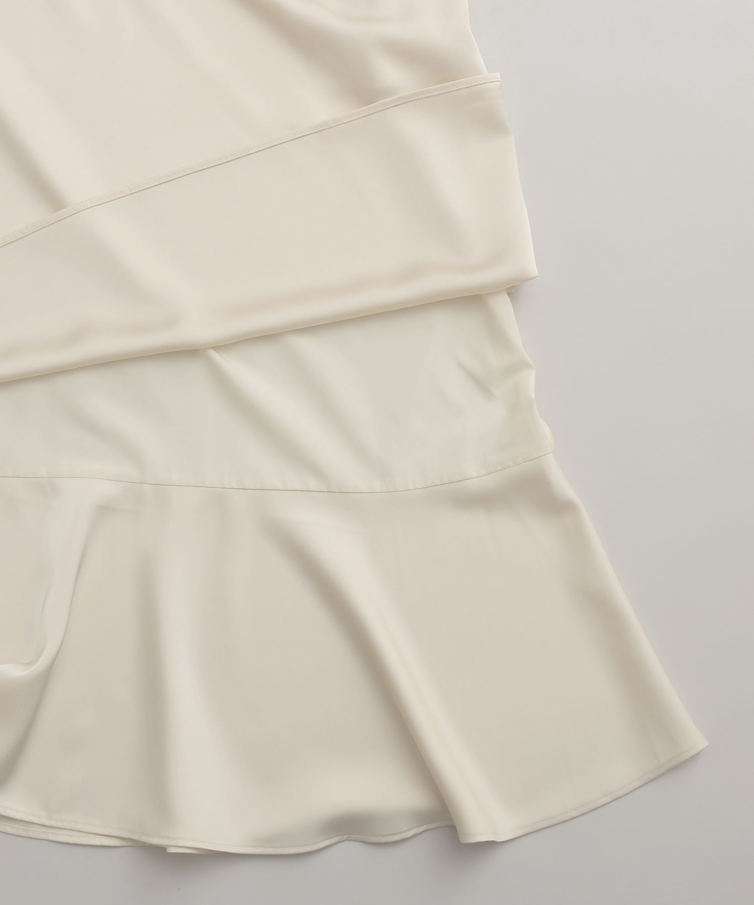 A part by 「サテンティアードキャミワンピース」|ワンピース|