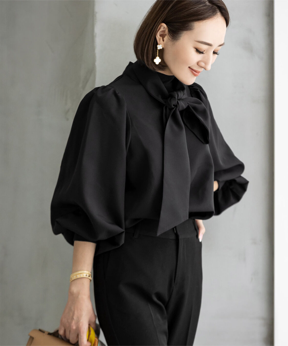 ur's「【星玲奈さんコラボアイテム】2wayボリュームスリーブボウタイブラウス」|シャツ・ブラウス|