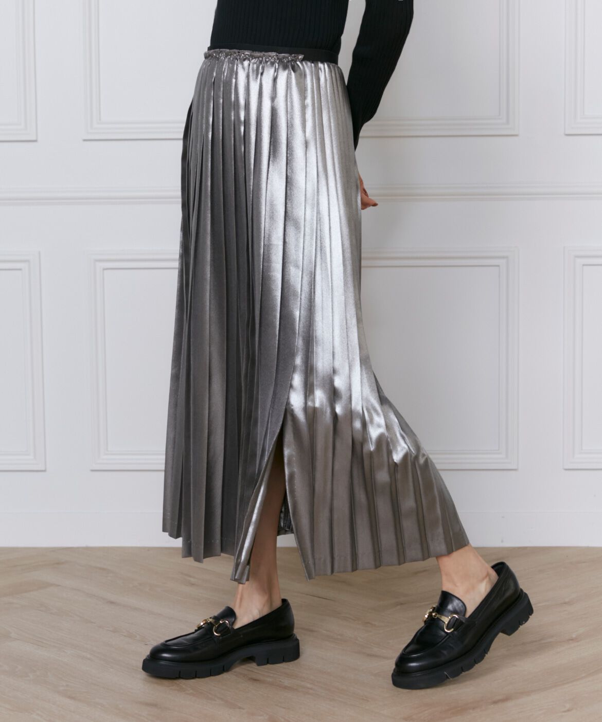 INED「メタリックプリーツスカート」|スカート|シルバー
