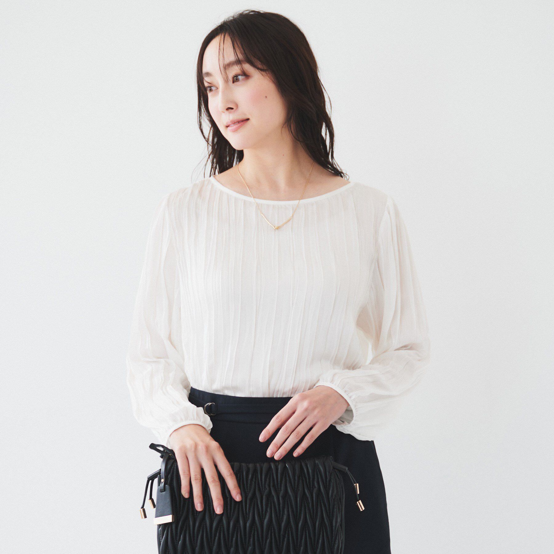 UNTITLED「【きれいめ/エレガント】サテンオーガンジー インナーブラウス」|シャツ・ブラウス|