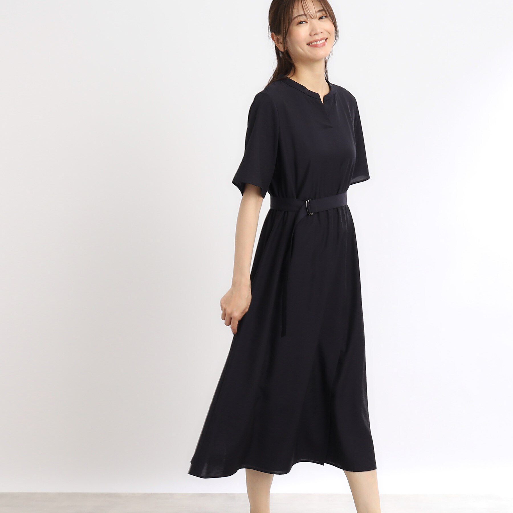 Reflect「【SALE／洗える／サッシュベルト付き】ラップ風デザインワンピース」|ワンピース|ネイビー(094)