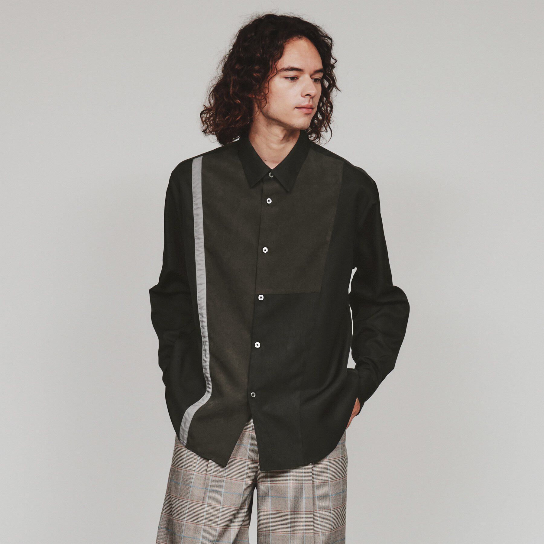 tk.TAKEO KIKUCHI「ヌバックスイッチシャツ」|シャツ・ブラウス|ブラック(519)