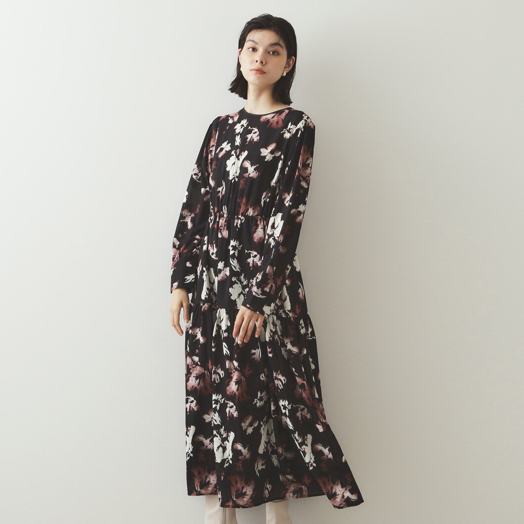 OPAQUE.CLIP「フラワープリント フィット＆フレアワンピース【洗濯機洗い可】」|ワンピース|