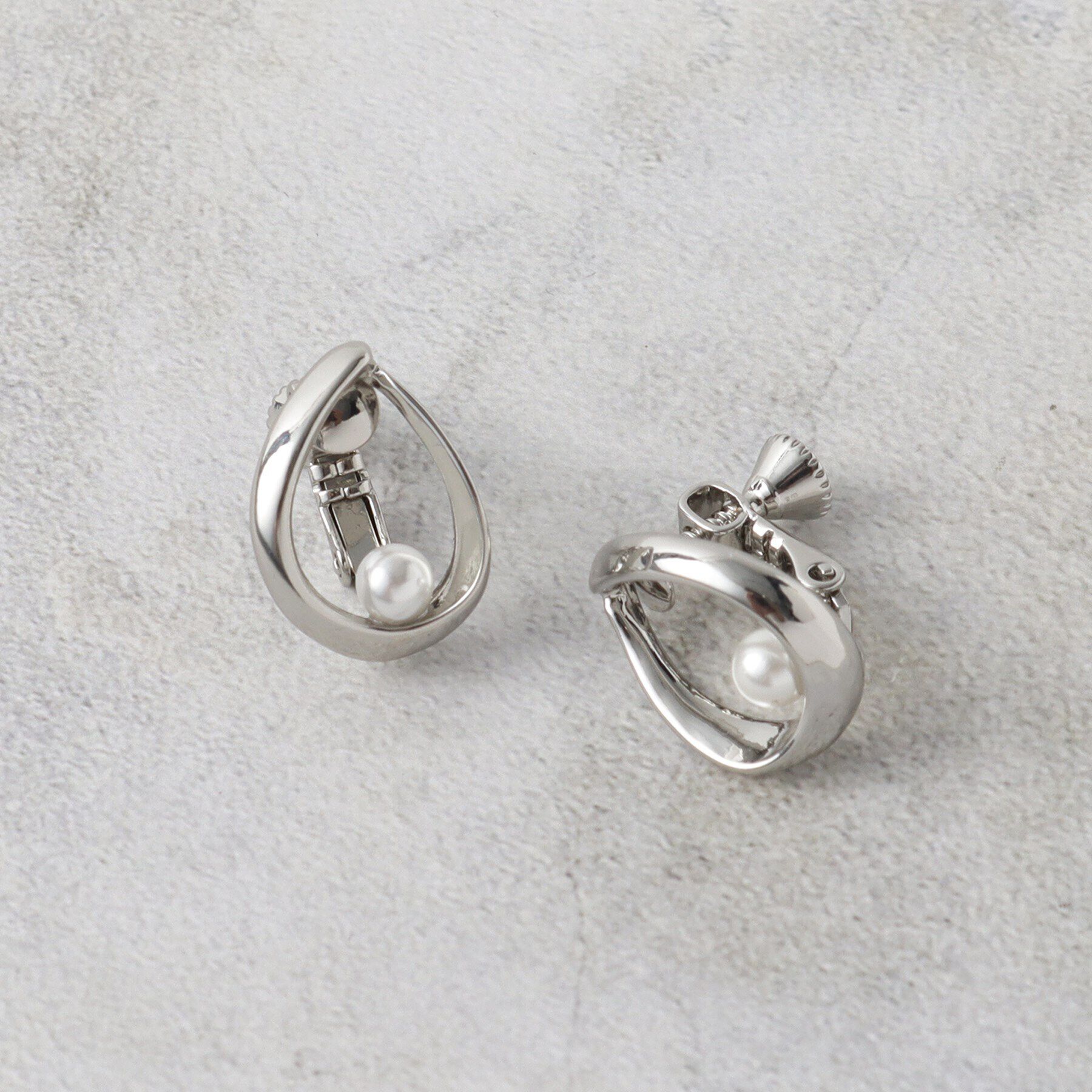 OPAQUE.CLIP「メタルリング&times;フェイクパールイヤリング」|イヤリング|シルバー(006)