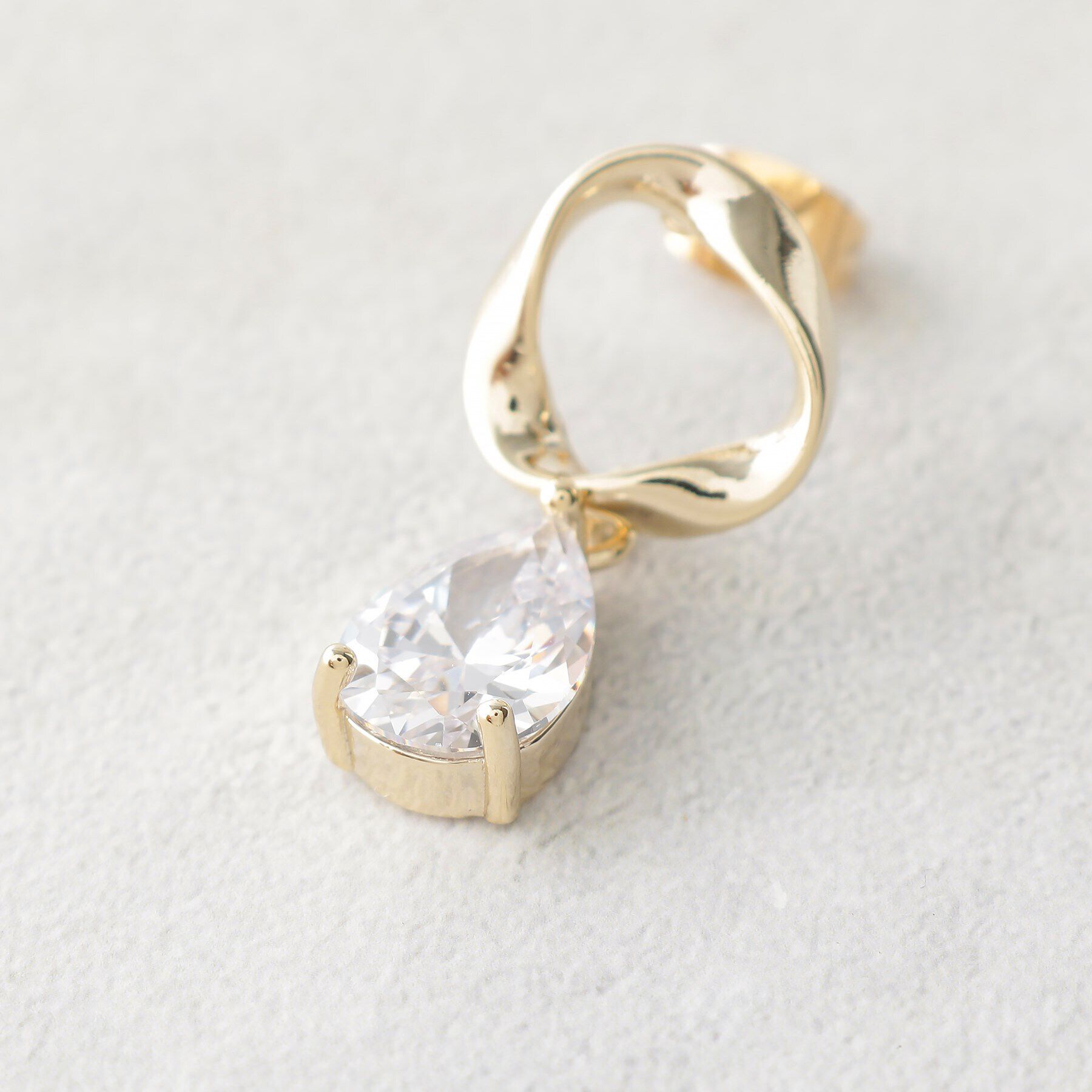 OPAQUE.CLIP「クリアビジュー&times;メタルピアス」|ピアス|