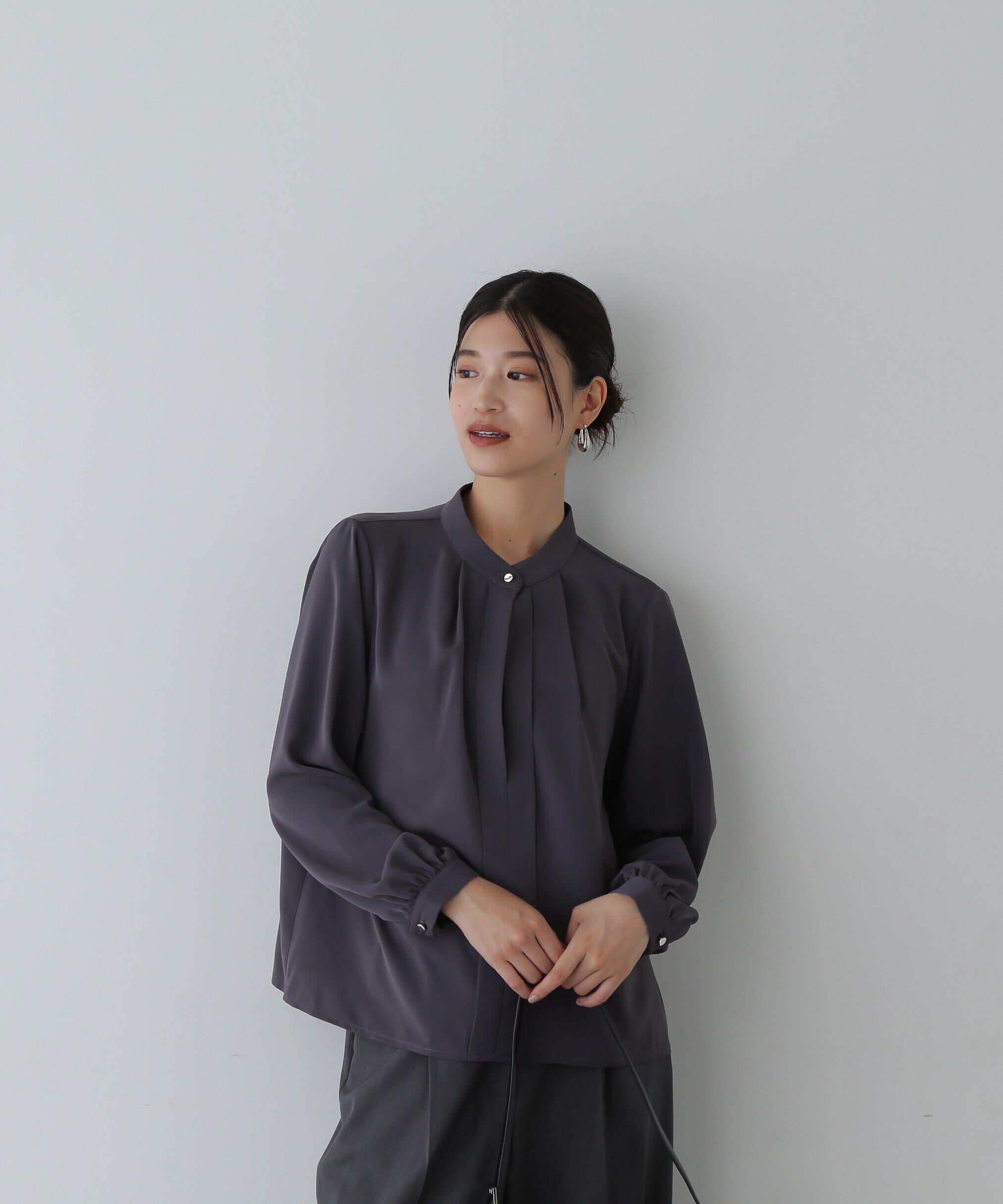  「スタンドカラーフロントタックブラウス」|シャツ・ブラウス|