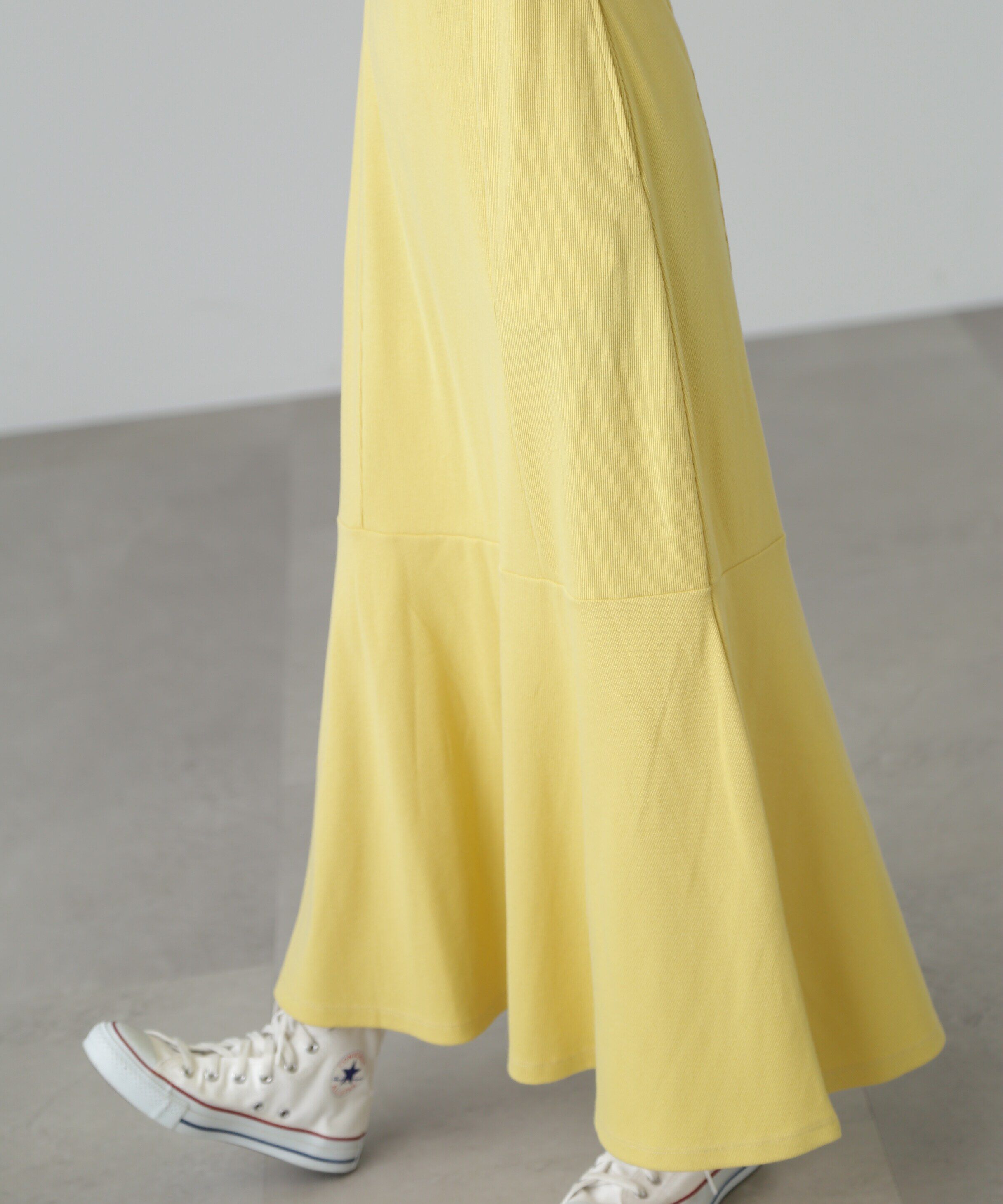  「［イエローカラーWEB限定］マルチWay袖スリットティアードワンピース」|ワンピース|