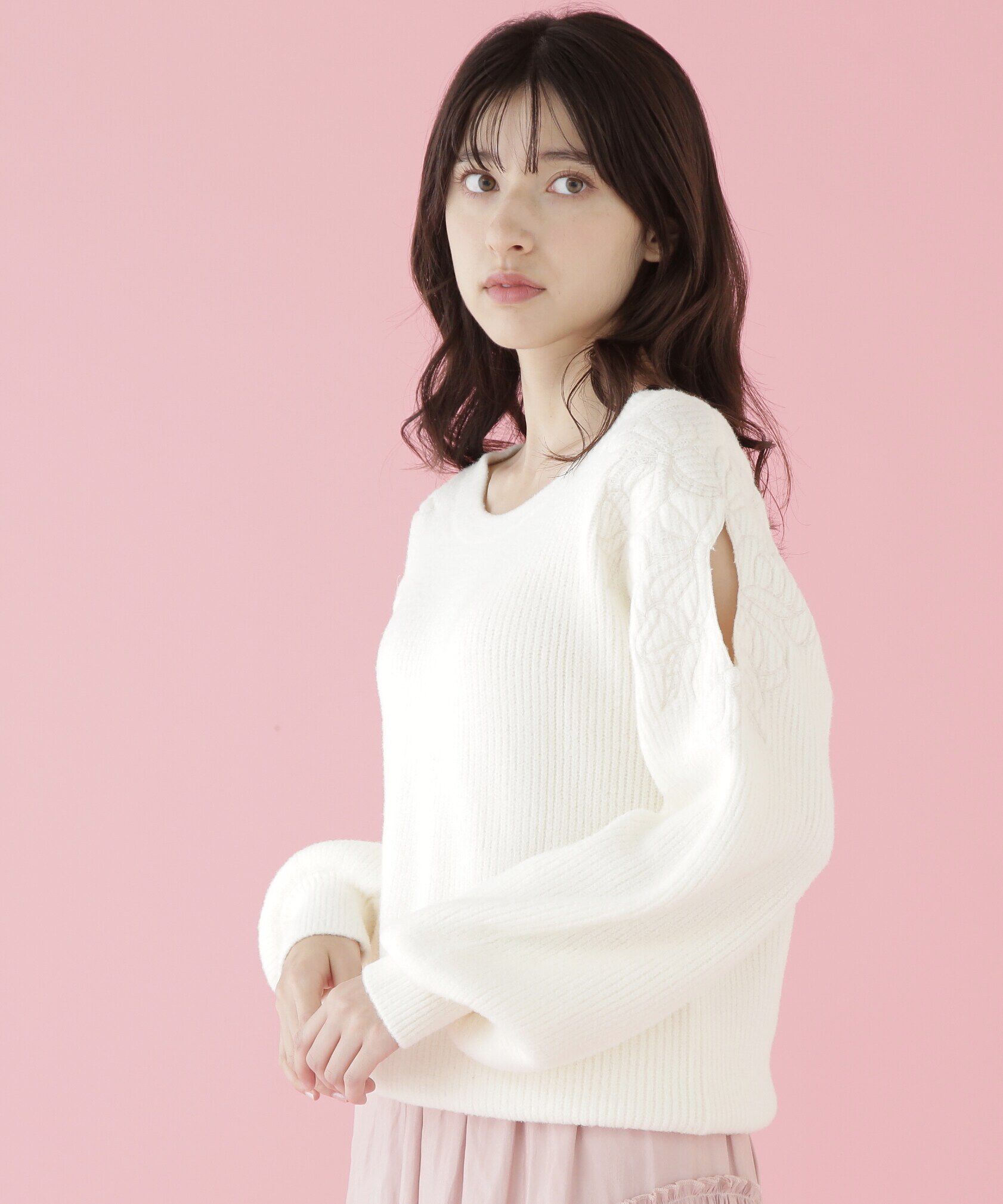  「肩開きリボンエンブロイダリーニット」|ニット・セーター|