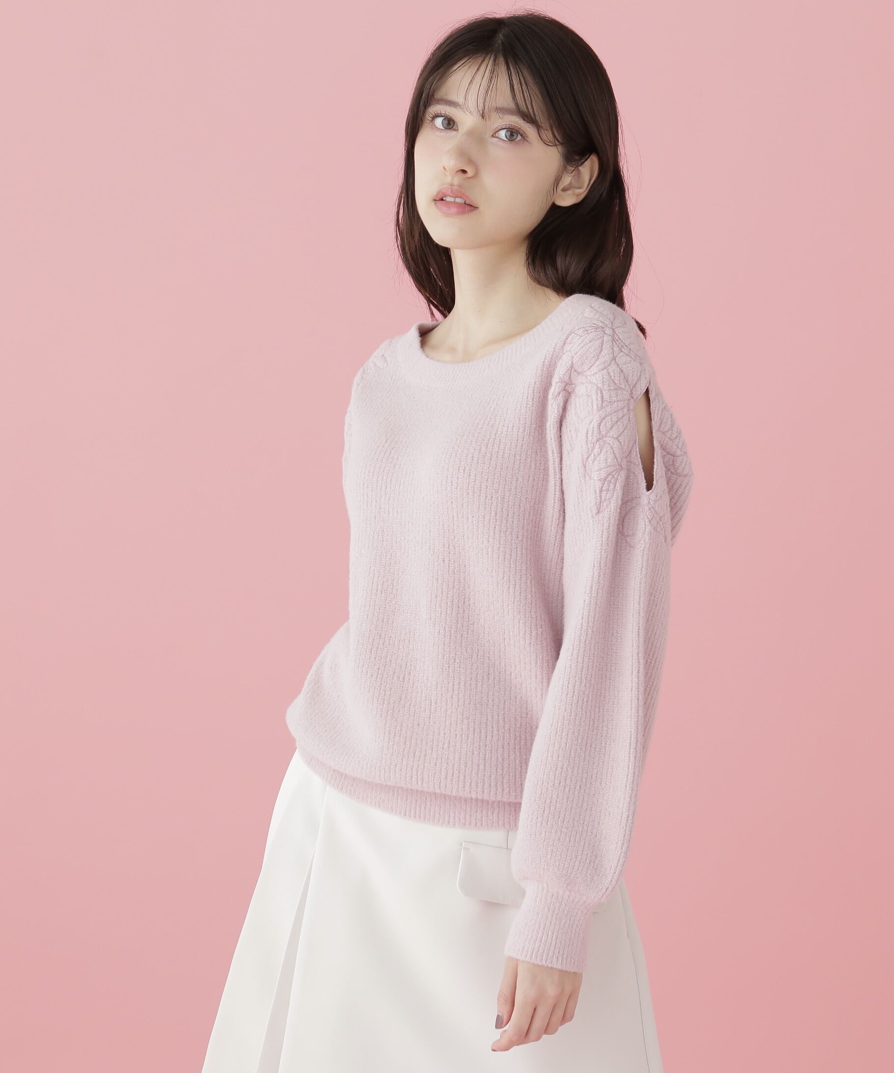  「肩開きリボンエンブロイダリーニット」|ニット・セーター|