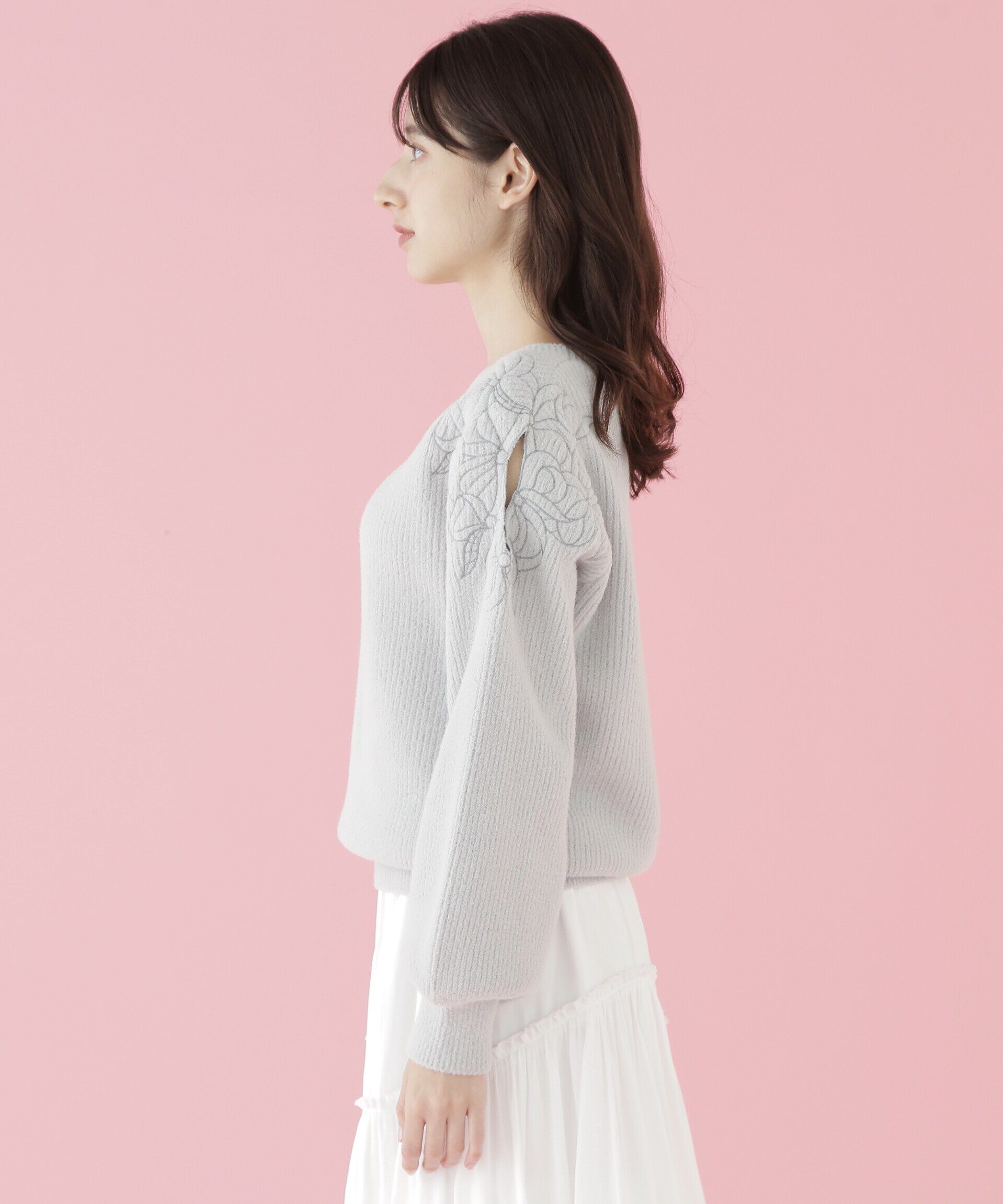  「肩開きリボンエンブロイダリーニット」|ニット・セーター|