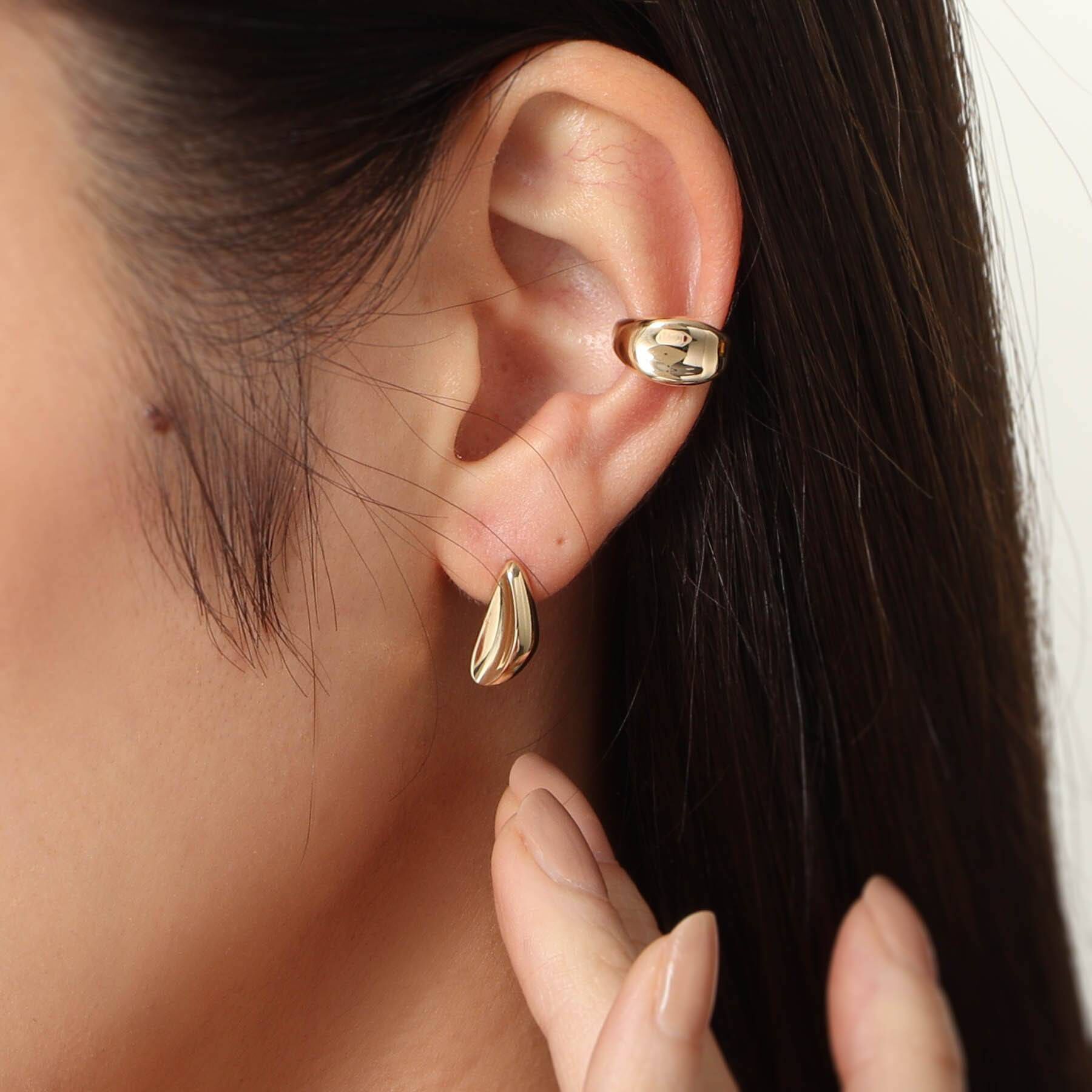 COCOSHNIK「K10シードシェイプホロウ スタッドピアス」|ピアス|