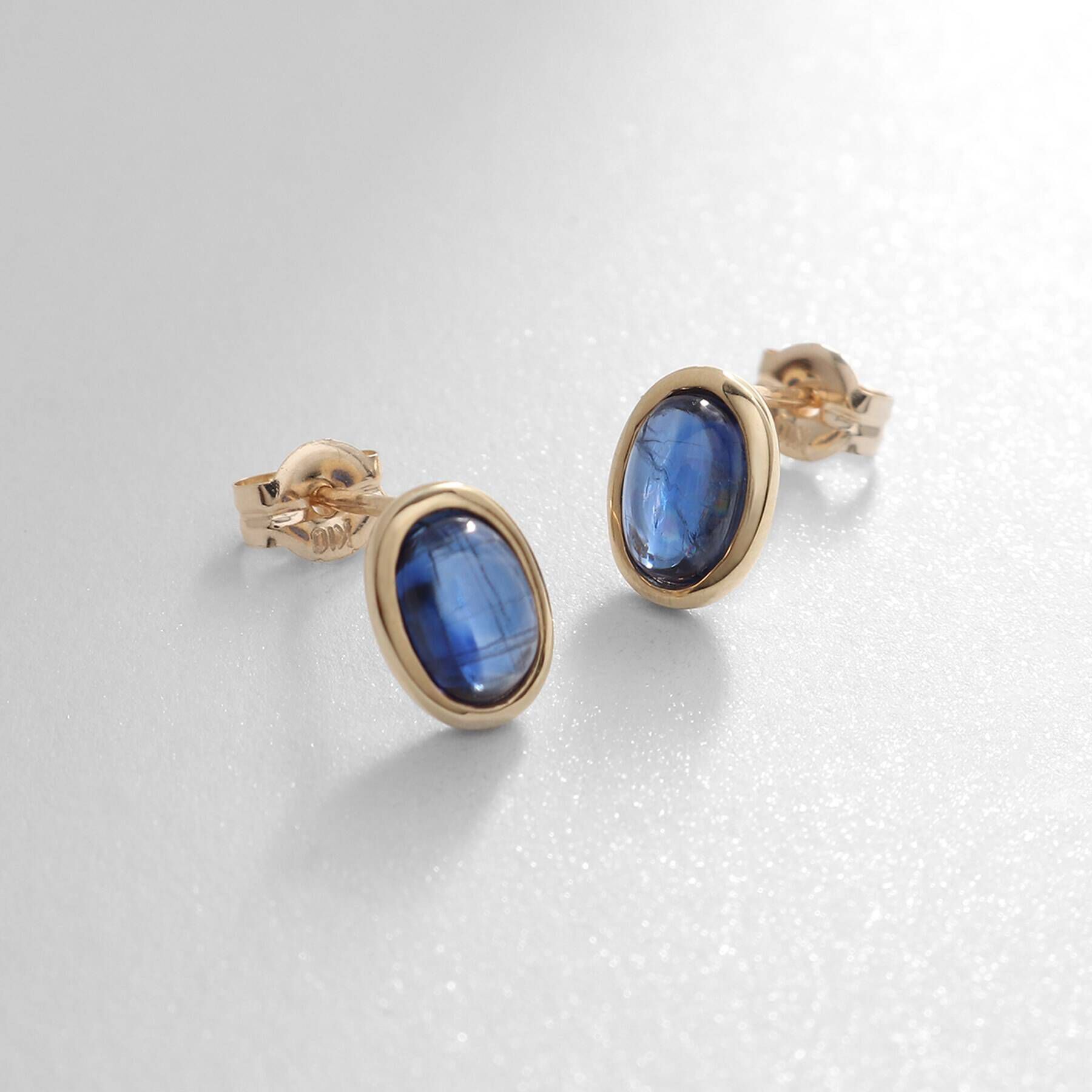 COCOSHNIK「K10カイヤナイト オーバルカボション スタッドピアス」|ピアス|