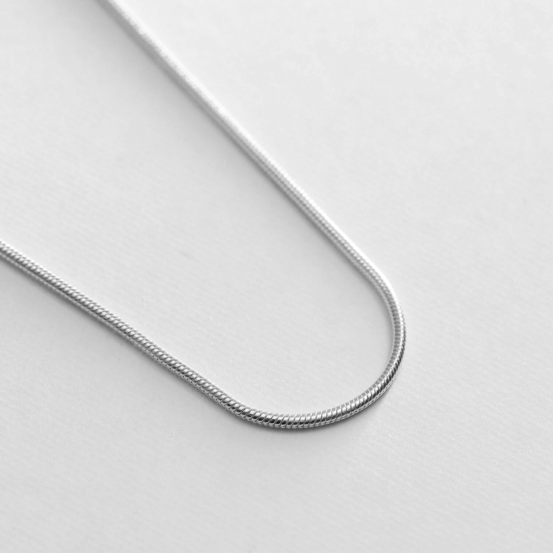 COCOSHNIK ONKITSCH「シルバー デザインチェーン スネークネックレス」|ネックレス|