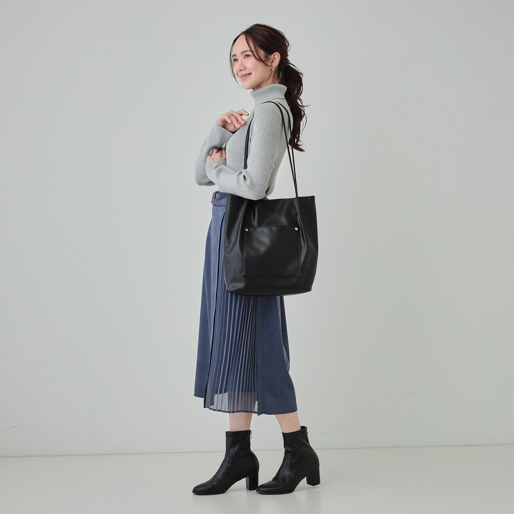 SHOO･LA･RUE「オイルレザー風つまみハンドルトート」|トートバッグ|