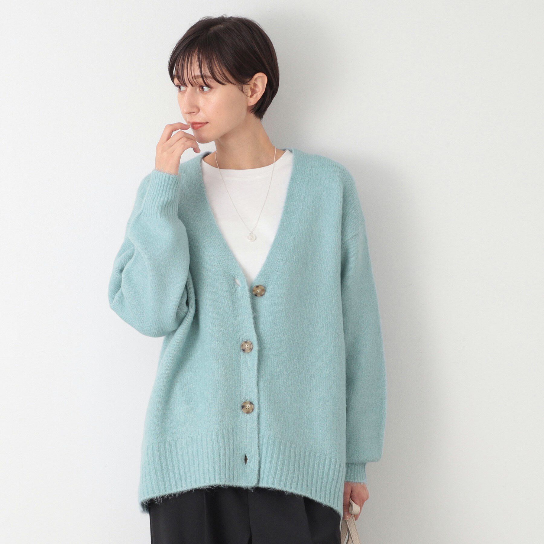 Dessin「【洗える】ヘアリーボタン付きVネックカーディガン」|カーディガン|