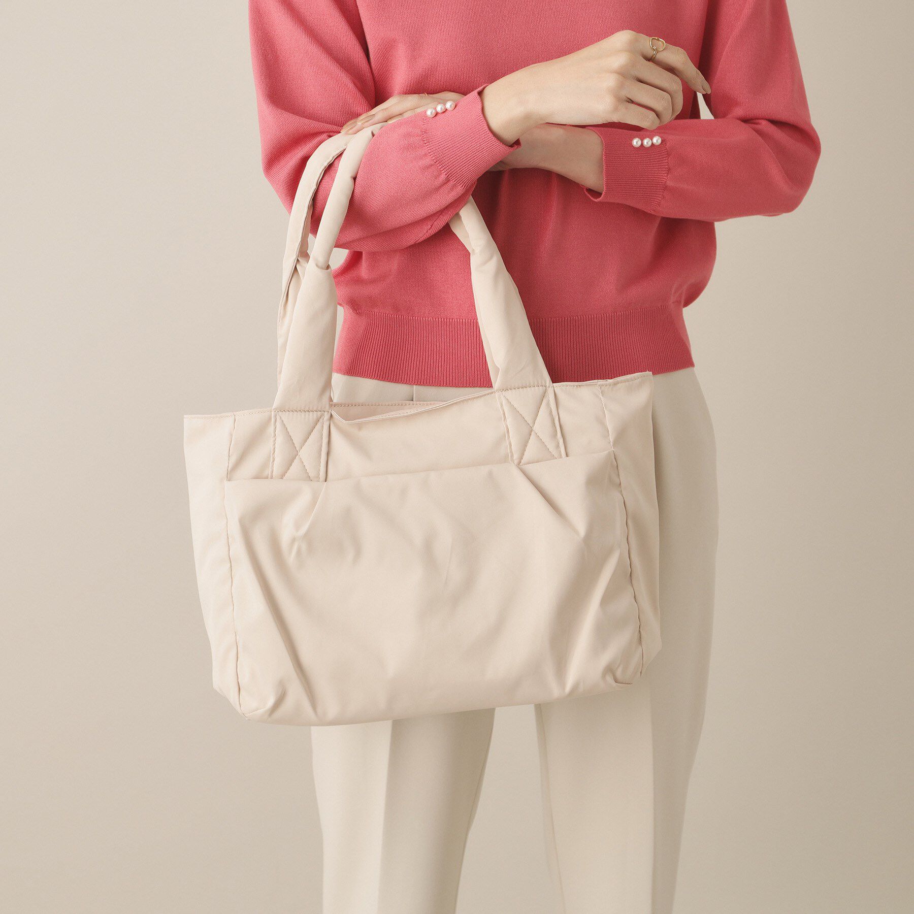 ITS&rsquo;DEMO「【A4対応／9ポケット】肩に優しい軽量トート」|トートバッグ|ライトベージュ(05