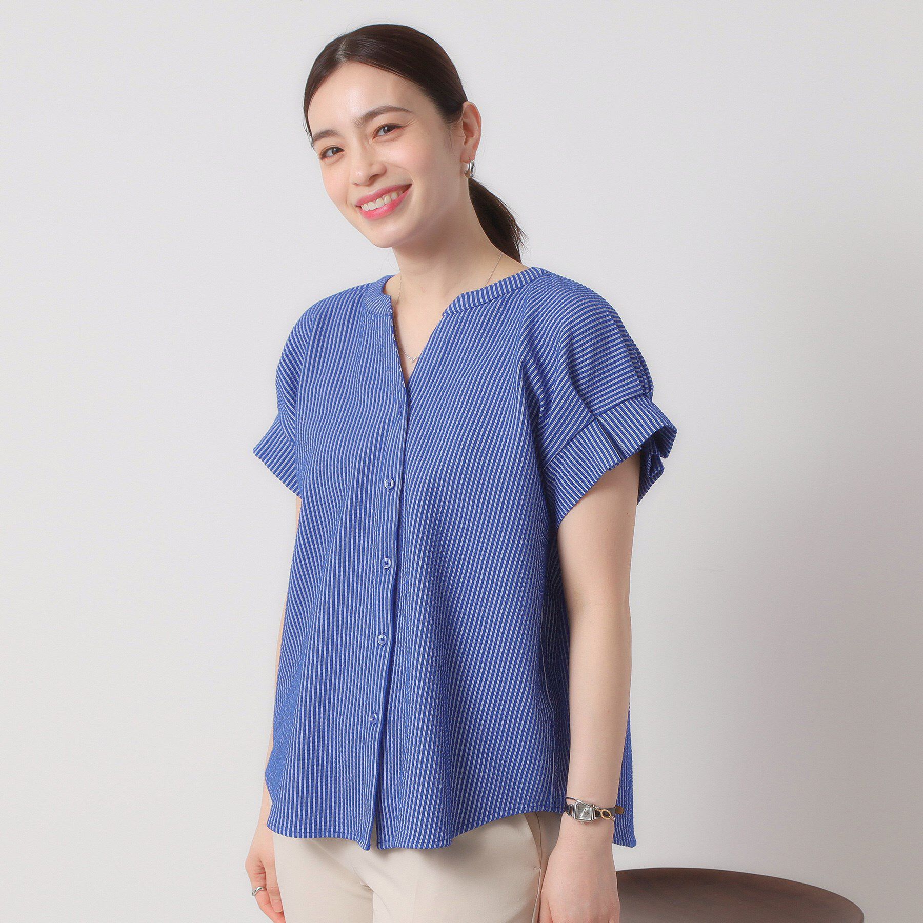 ITS&rsquo;DEMO「【洗濯機OK／洗濯後しわになりにくい】カットサッカー袖タックプルオーバー」|シャツ・ブラウス|