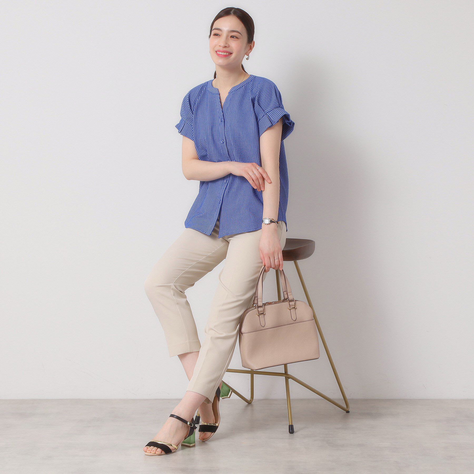 ITS&rsquo;DEMO「【洗濯機OK／洗濯後しわになりにくい】カットサッカー袖タックプルオーバー」|シャツ・ブラウス|