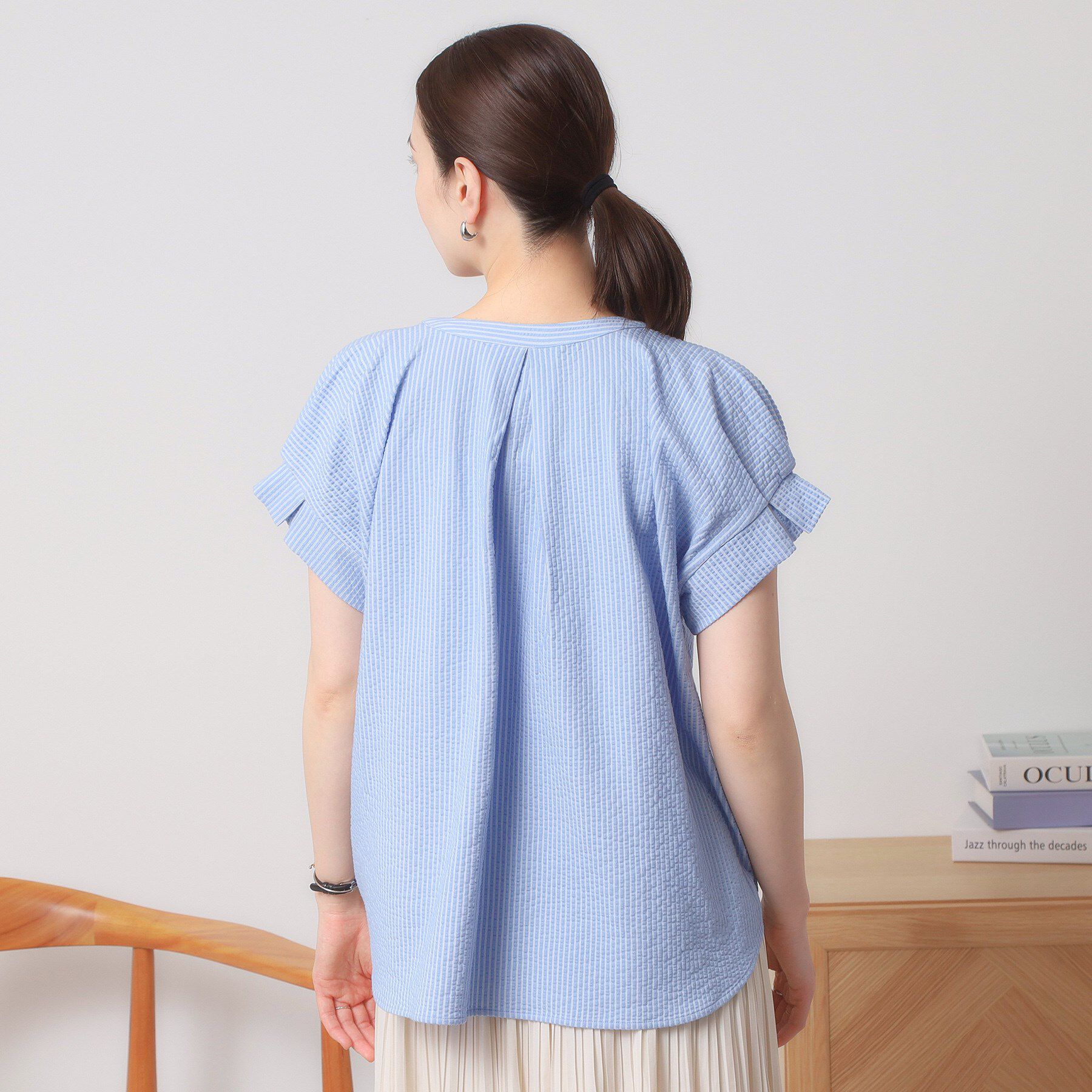 ITS&rsquo;DEMO「【洗濯機OK／洗濯後しわになりにくい】カットサッカー袖タックプルオーバー」|シャツ・ブラウス|