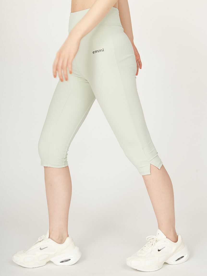 emmi yoga「サステナレッチカプリレギンス」|その他|