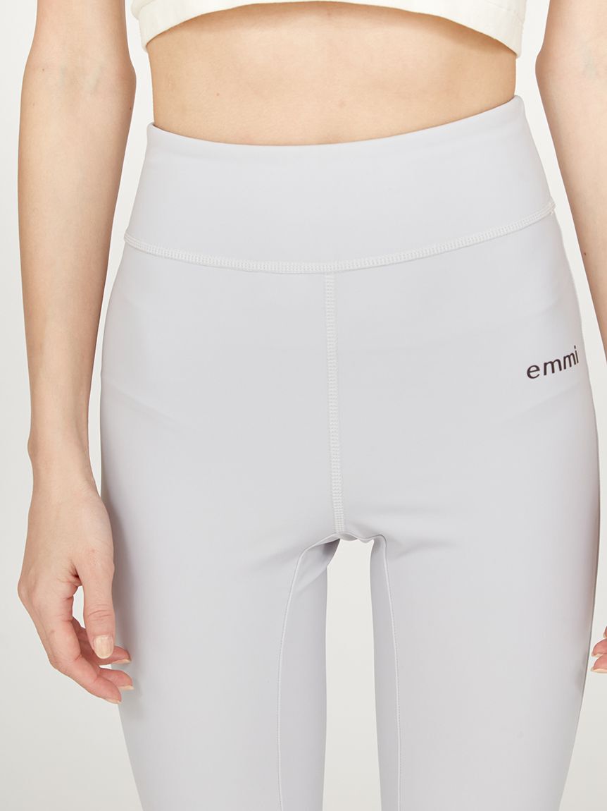 emmi yoga「サステナレッチカプリレギンス」|その他|