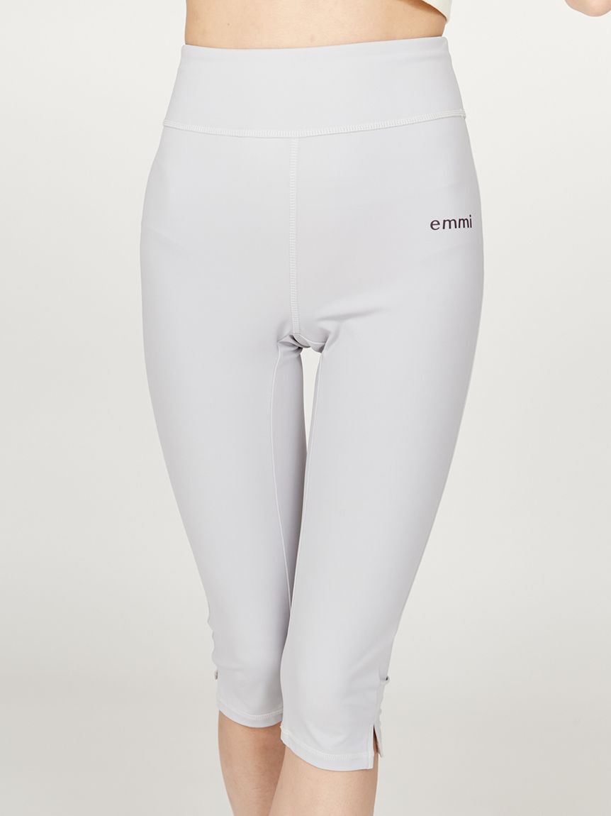emmi yoga「サステナレッチカプリレギンス」|その他|