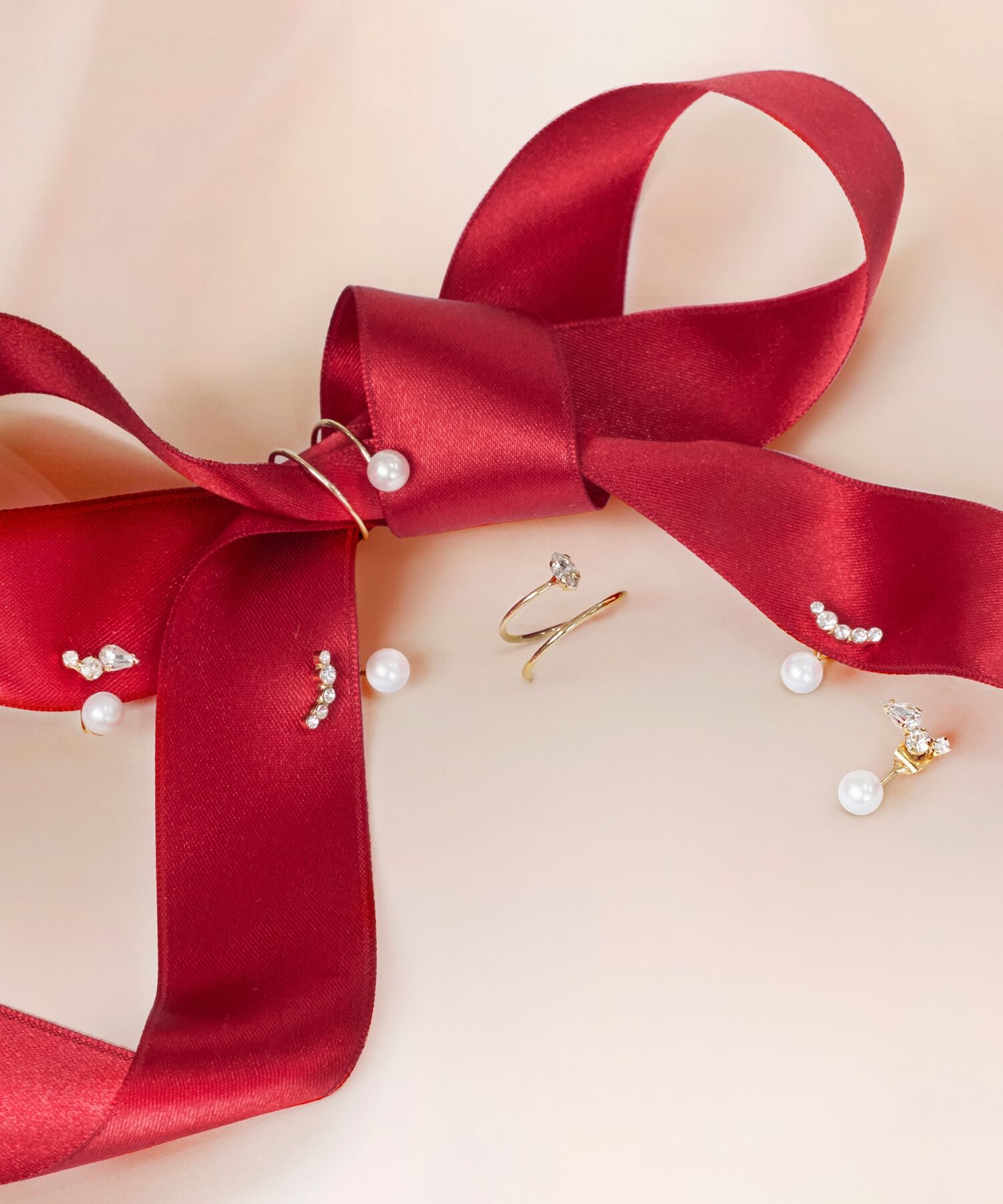 Phoebe「2wayタイニービジューフロートバックキャッチピアス」|ピアス|