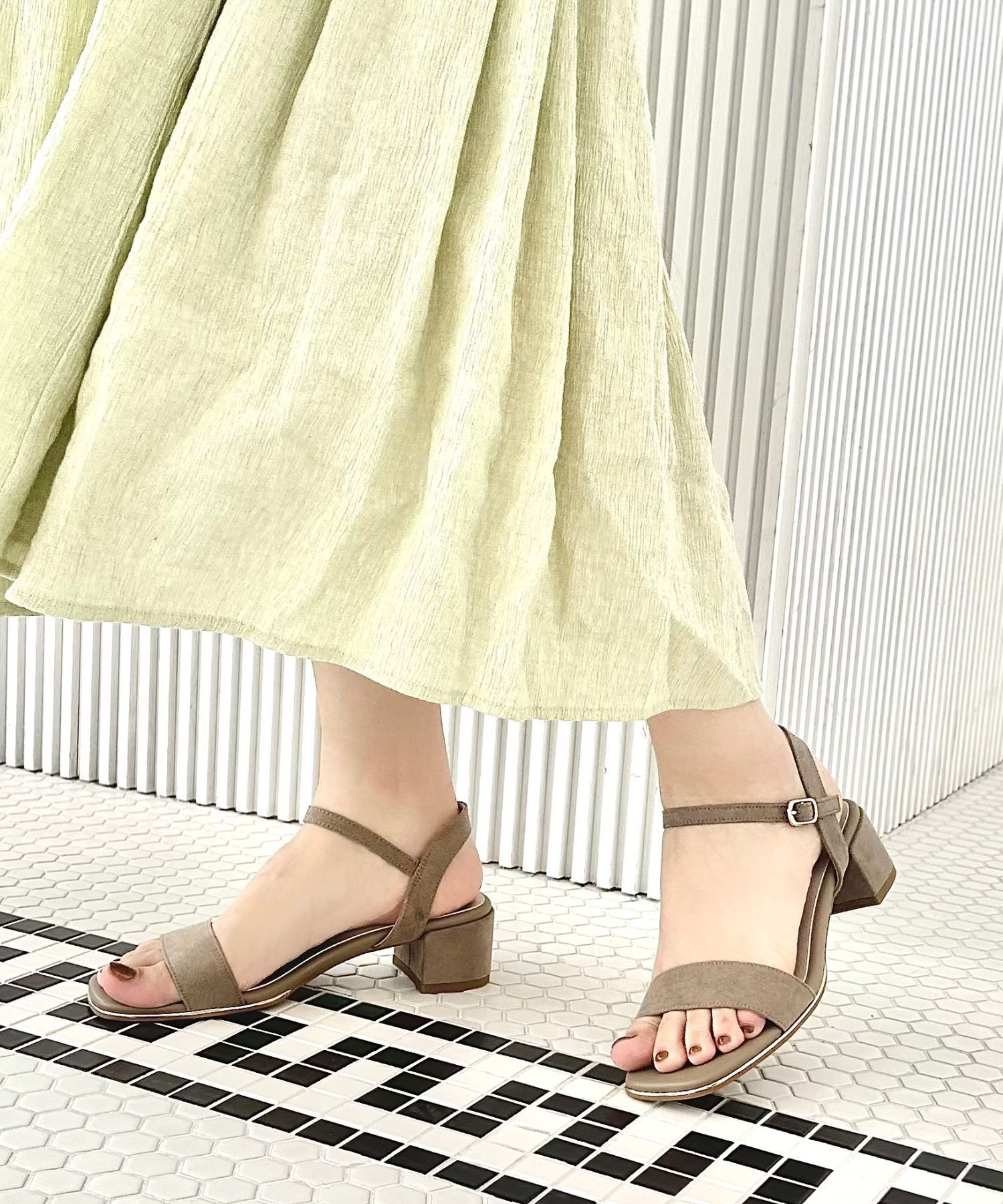 ORiental TRaffic「【アウトレット価格】メタリックライン ミドルヒール サンダル /31209 シンプル 」|サンダル|