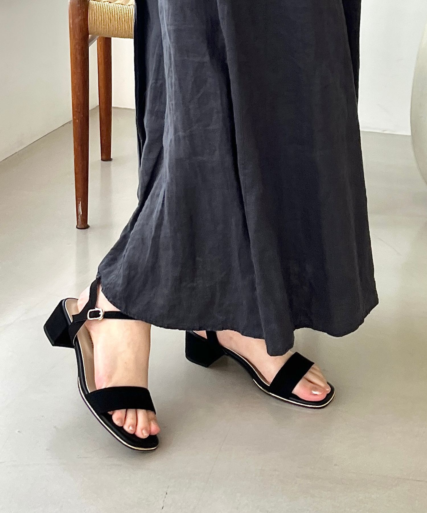 ORiental TRaffic「【アウトレット価格】メタリックライン ミドルヒール サンダル /31209 シンプル 」|サンダル|