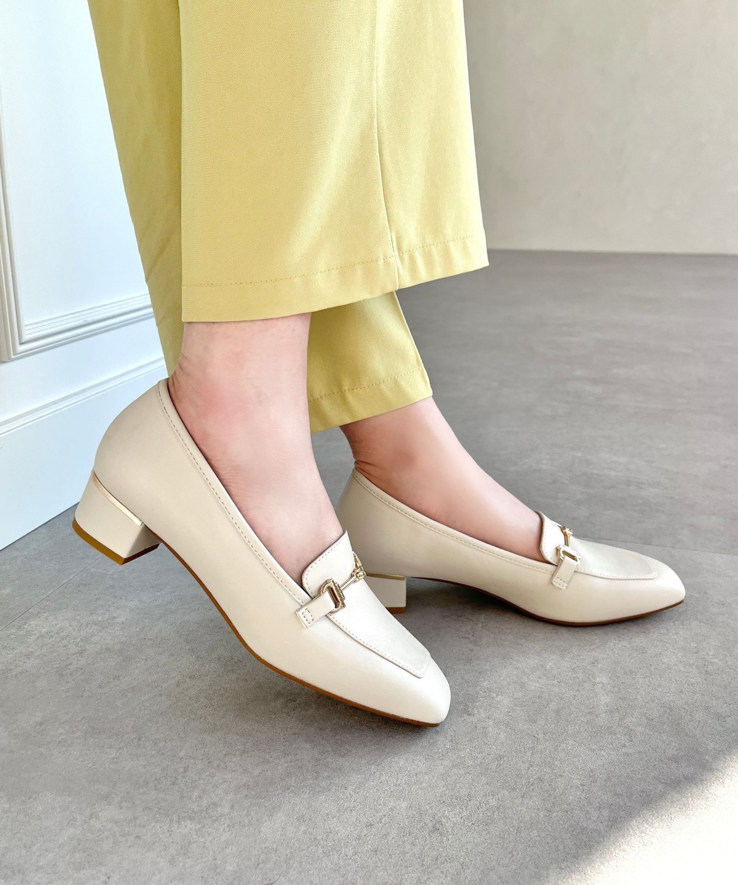 WA Oriental TRaffic「【定番】メタリックラインビットヒールローファー/42101」|ローファー|WHITE