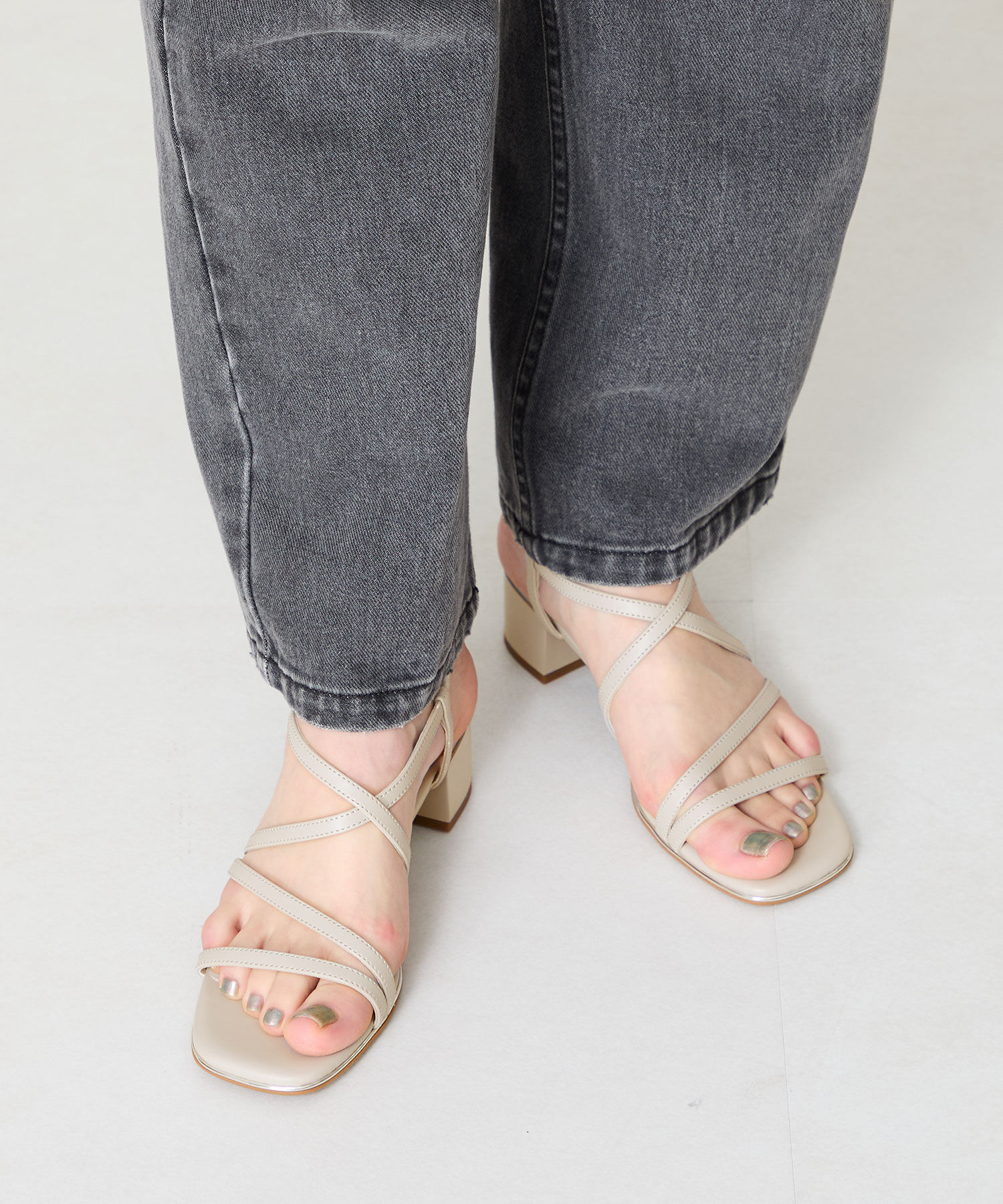 ORiental TRaffic「【WEB限定】●2025春夏新作●ナローストラップメタリックラインサンダル/55202 サンダル トレンド 人気」|サンダル|