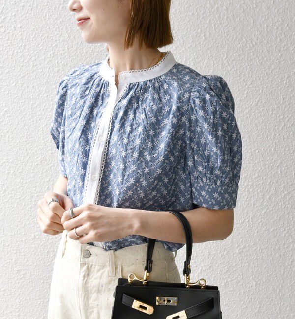 SHIPS any「SHIPS any: エンブロイダリー シャンブレー スタンドカラー パフ ブラウス」|シャツ・ブラウス|