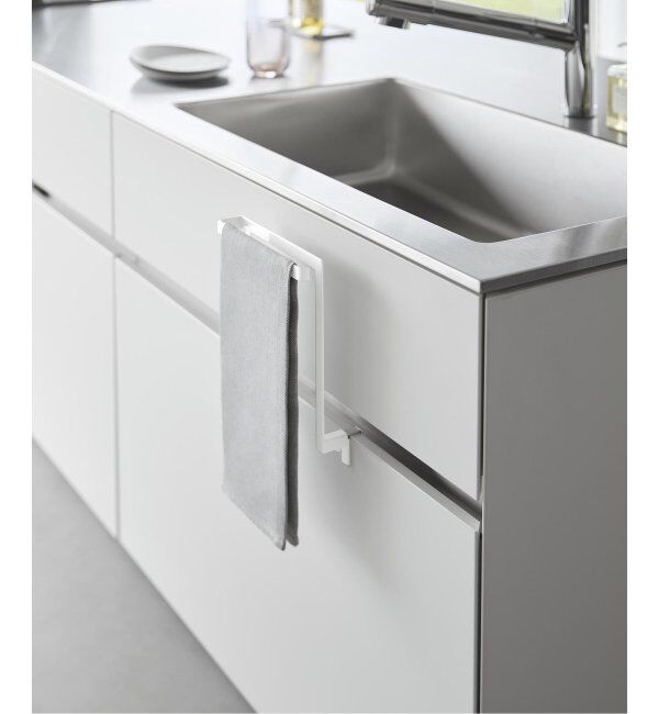 journal standard Furniture「《WEB限定》【tower/タワー】キッチンシンク下収納扉タオルハンガー」|食器・キッチングッズ|ホワイト