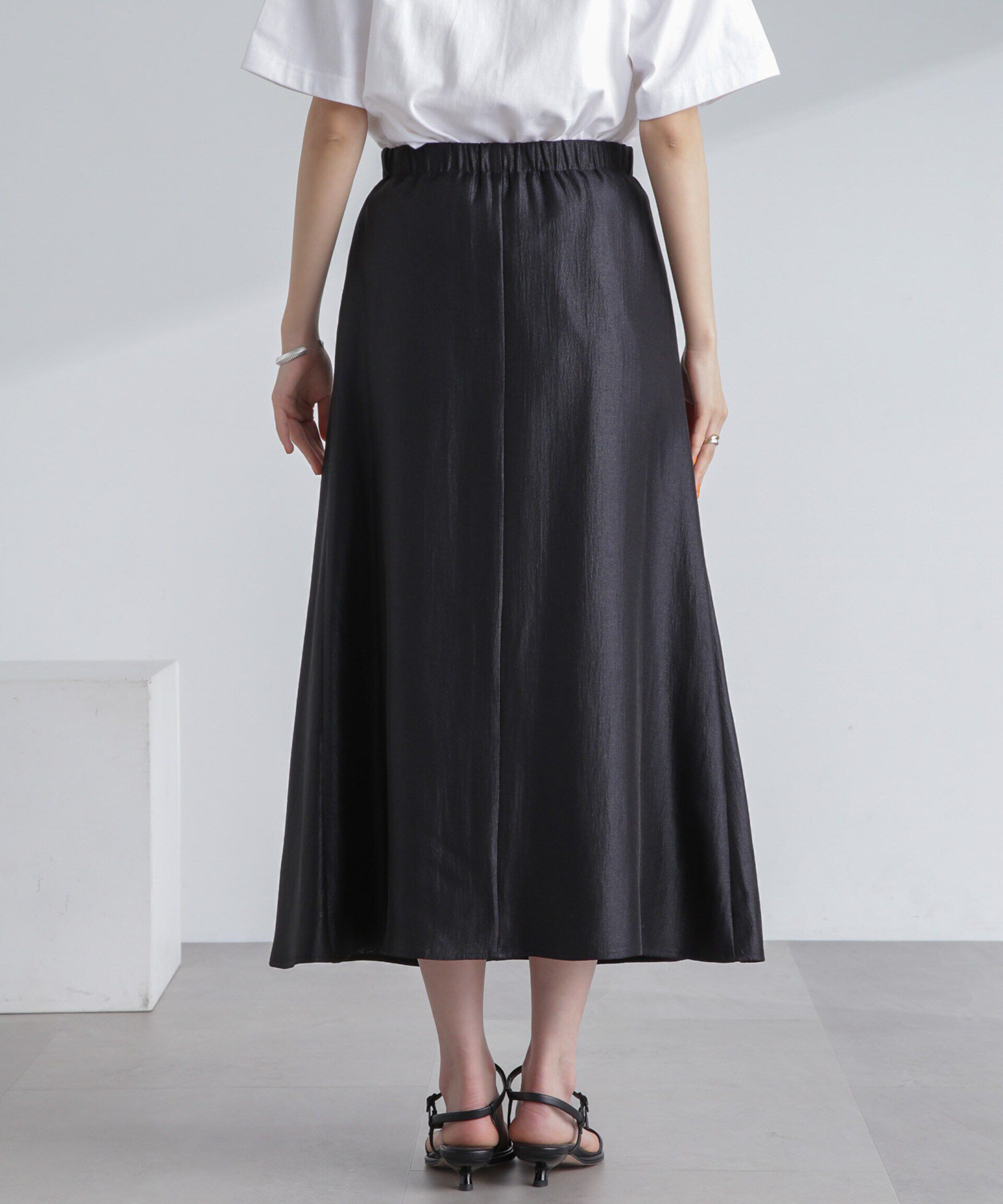 nano･universe「シャイニーサテンロングスカート」|スカート|