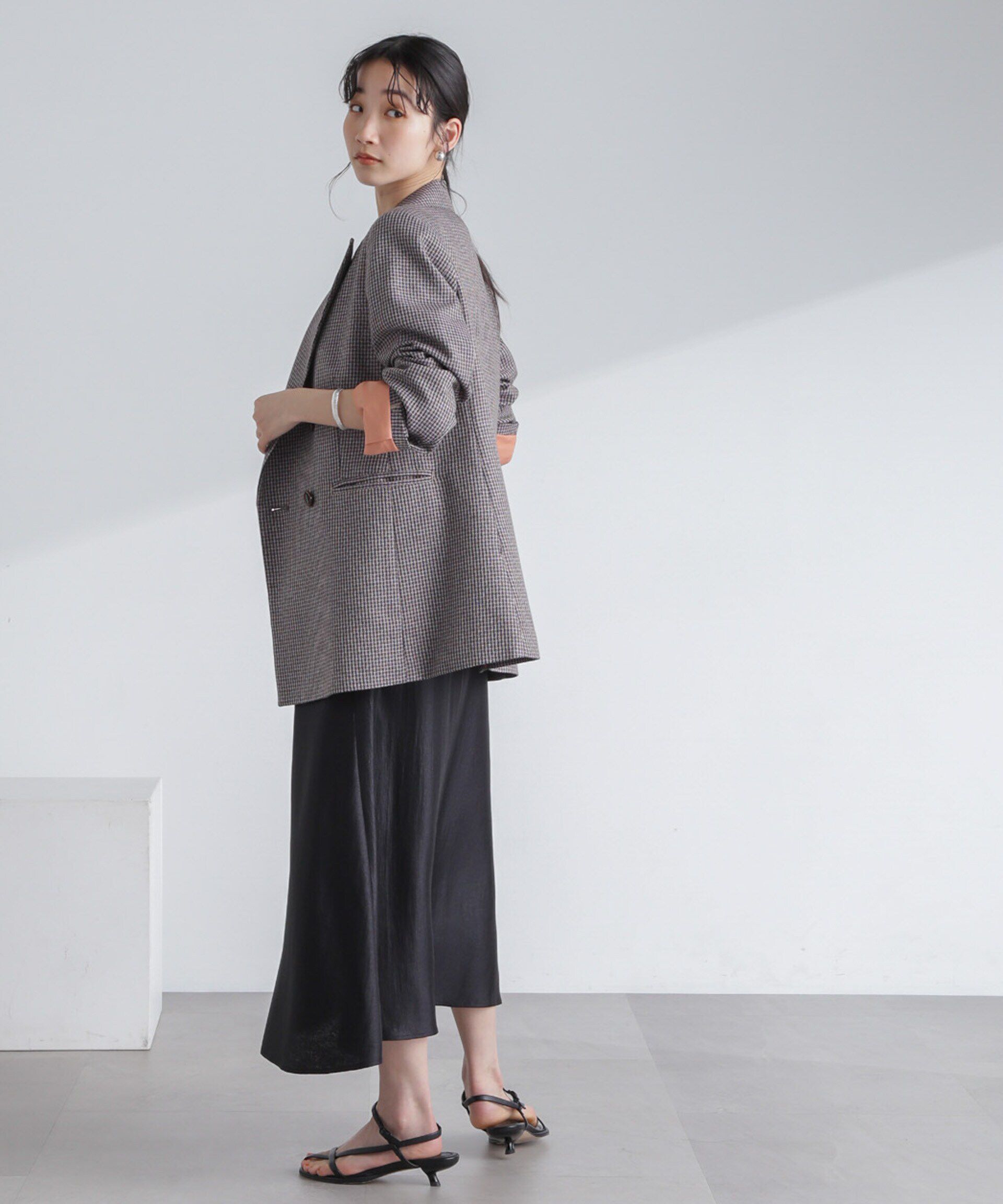 nano･universe「シャイニーサテンロングスカート」|スカート|