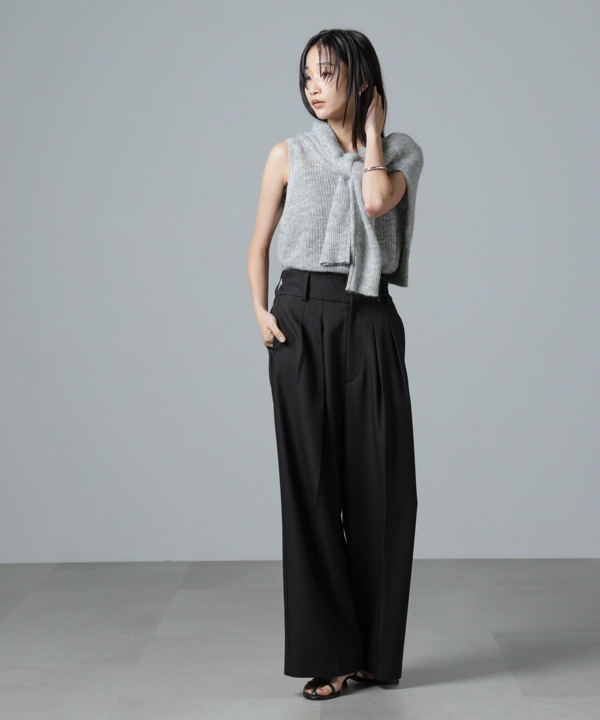 nano･universe「ハイウエスト2タックワイドパンツ」|チノ|