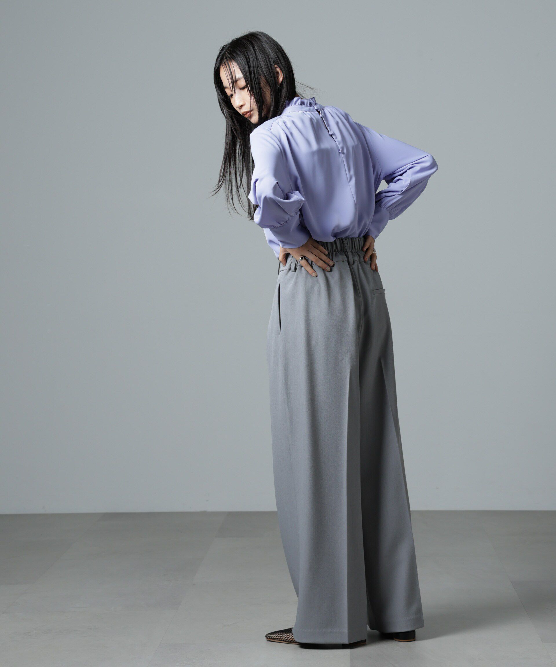 nano･universe「ハイウエスト2タックワイドパンツ」|チノ|