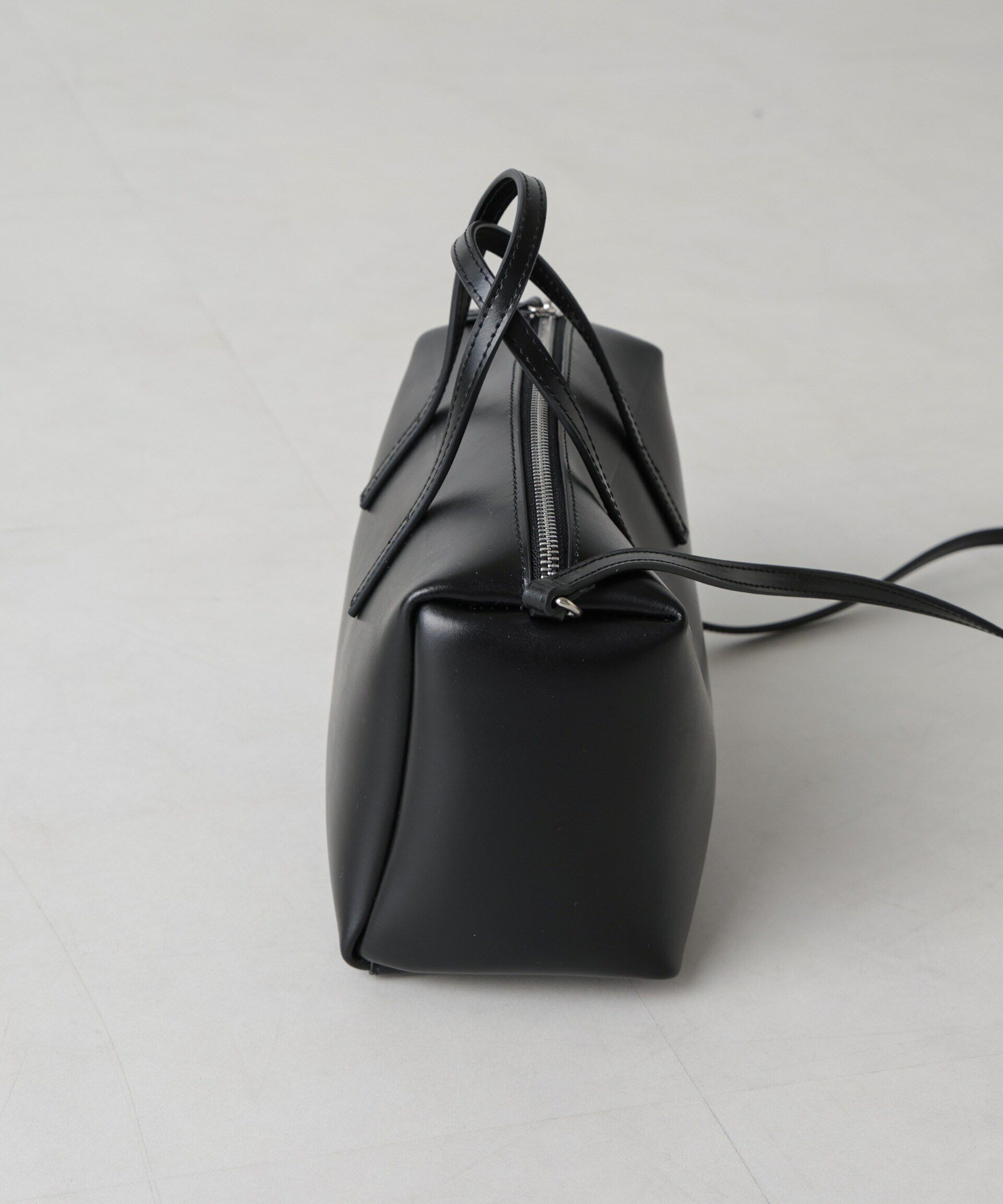 nano･universe「YAHKI/W FACE 2WAYスクエアボストンバッグ」|ショルダー・メッセンジャー|