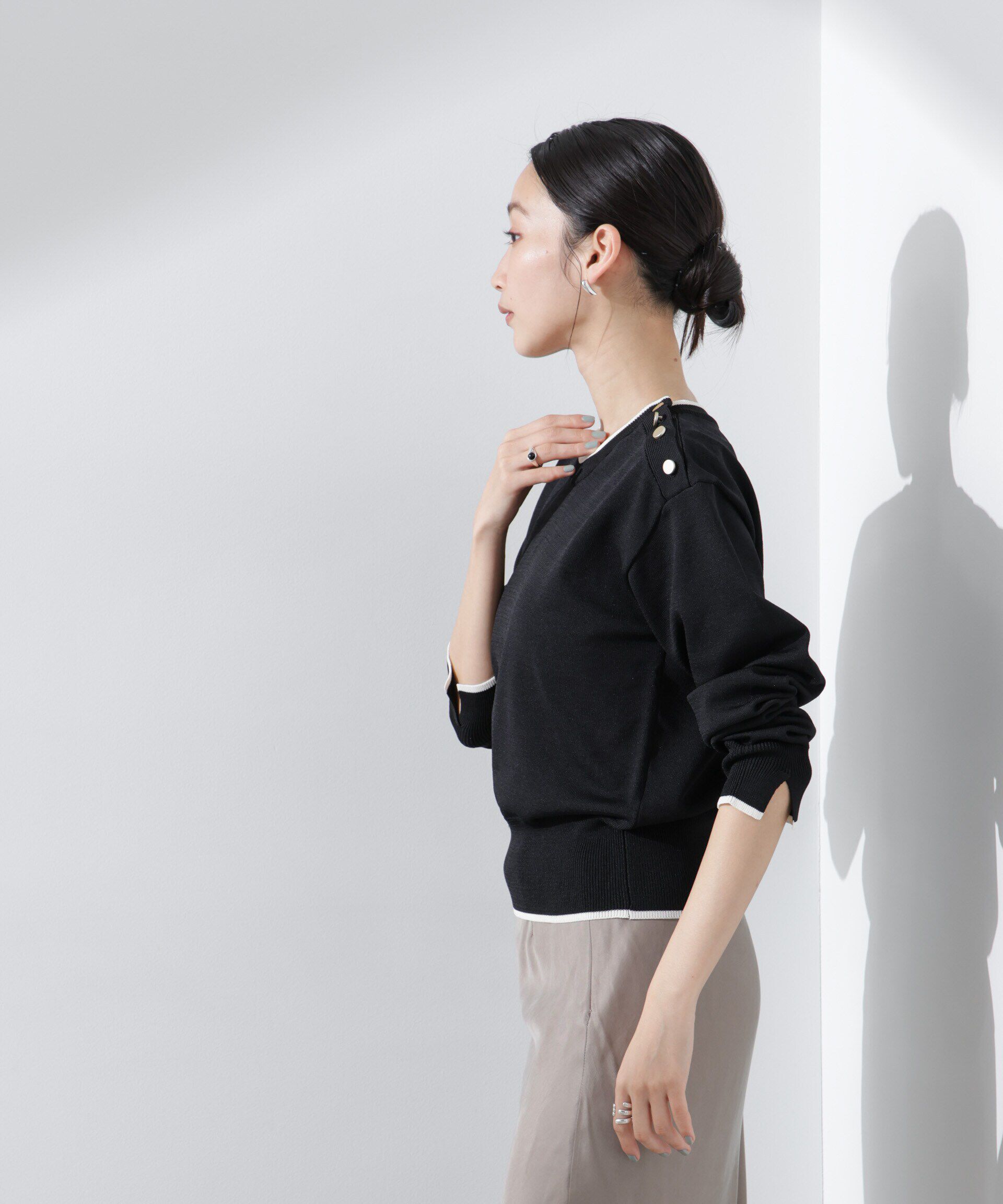 nano･universe「洗濯機洗可UVカットバイカラー釦ディティールニット」|ニット・セーター|